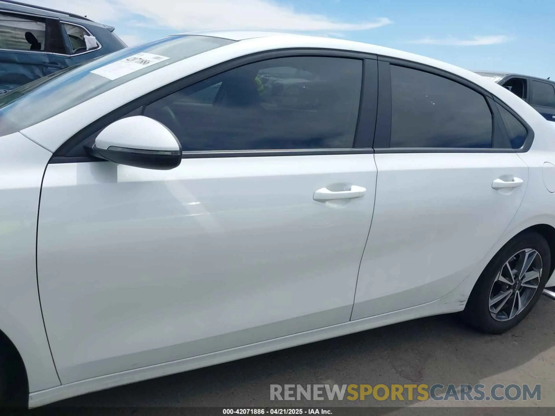 14 Photograph of a damaged car 3KPF24AD3RE820669 KIA FORTE 2024