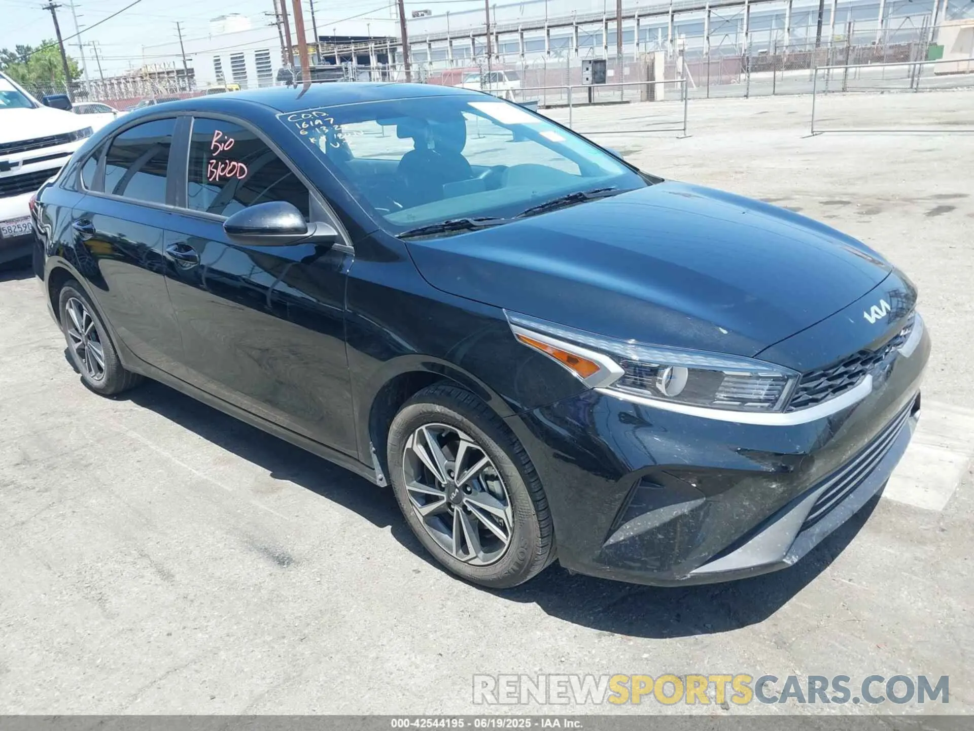 1 Photograph of a damaged car 3KPF24AD3RE836645 KIA FORTE 2024