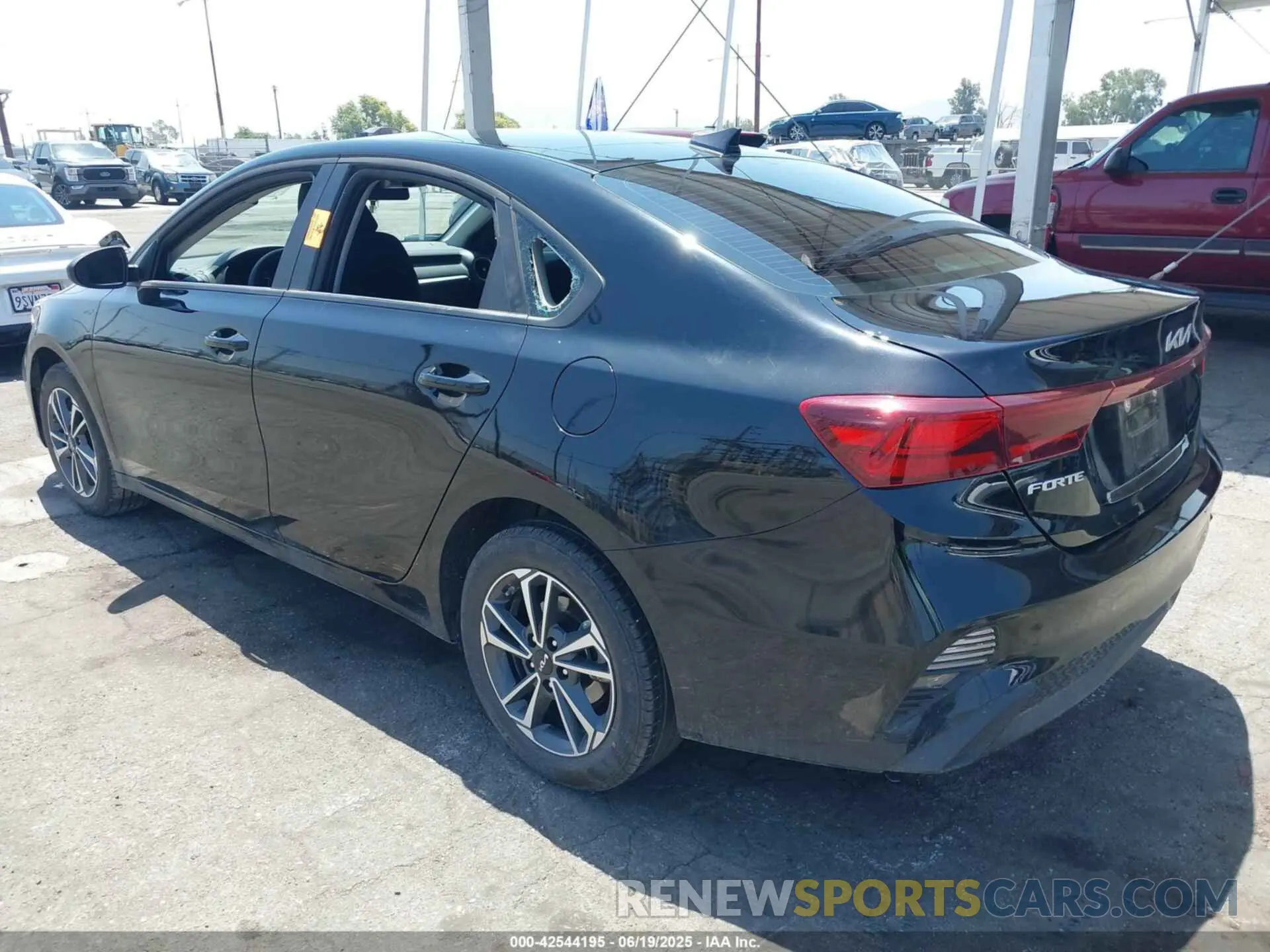 3 Photograph of a damaged car 3KPF24AD3RE836645 KIA FORTE 2024