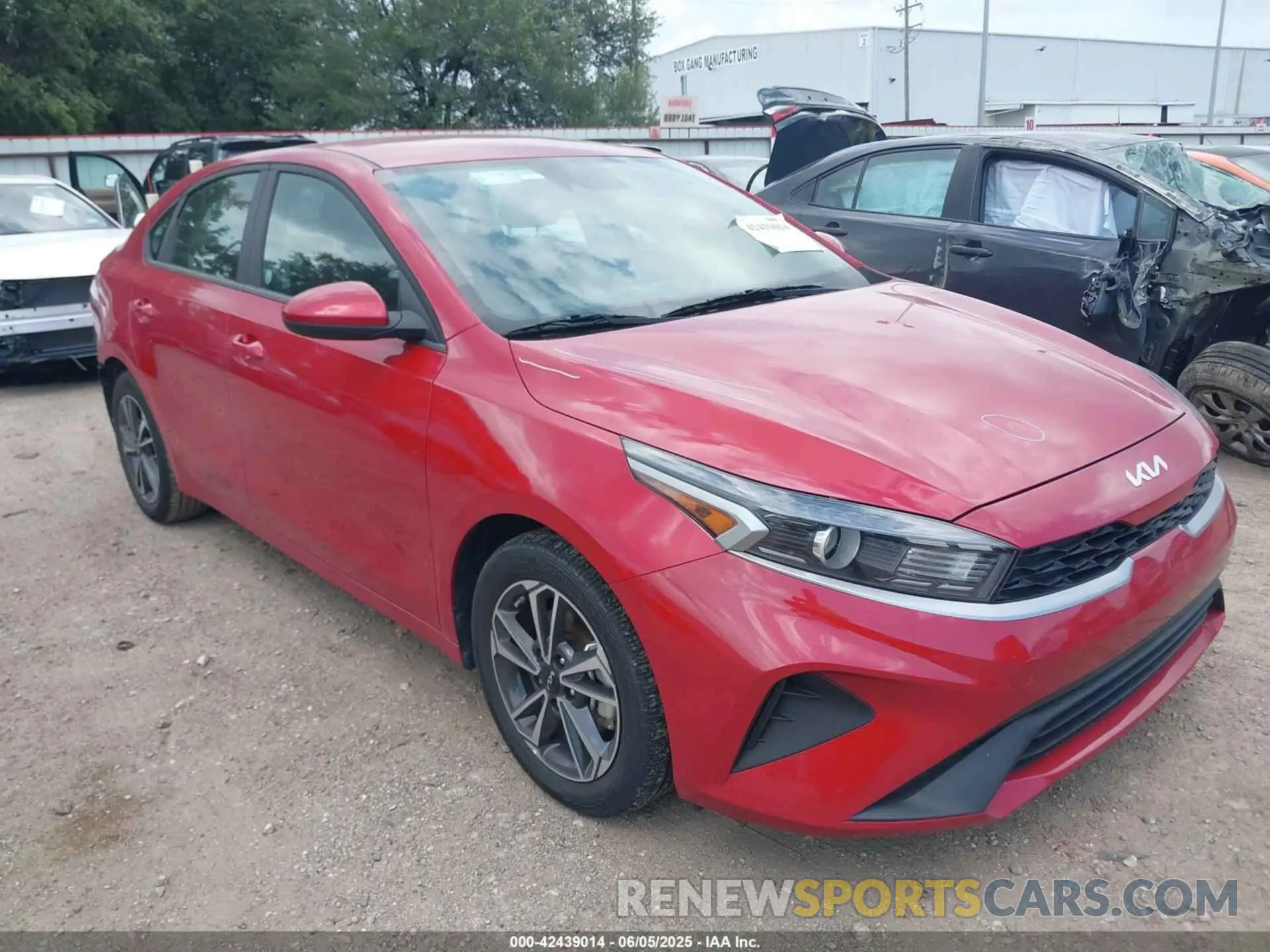 1 Photograph of a damaged car 3KPF24AD4RE712481 KIA FORTE 2024