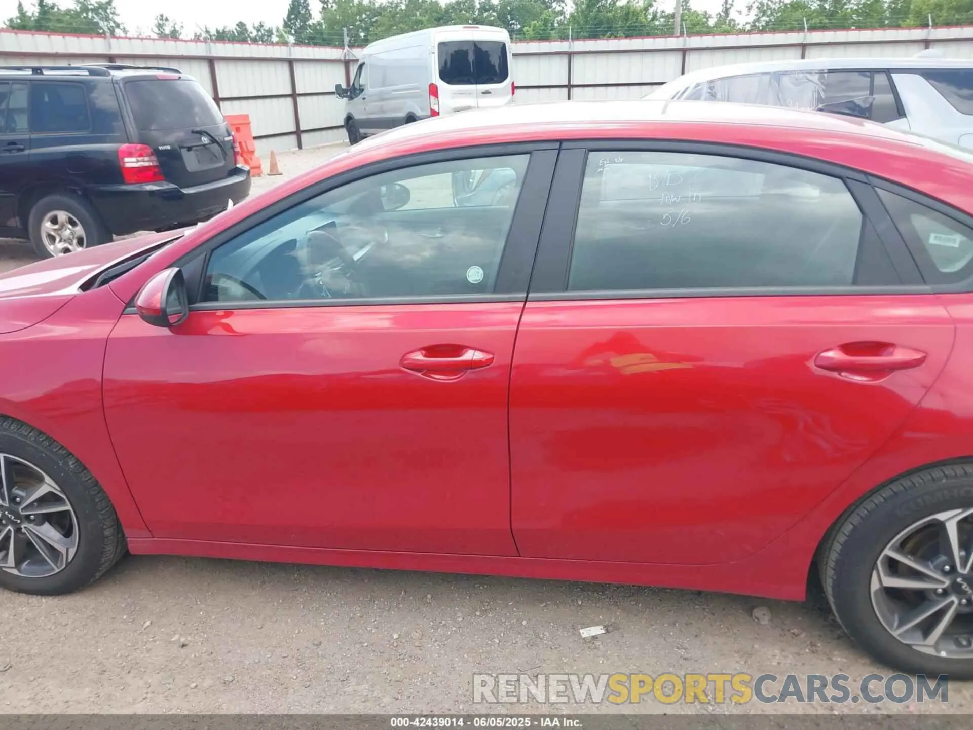 15 Photograph of a damaged car 3KPF24AD4RE712481 KIA FORTE 2024
