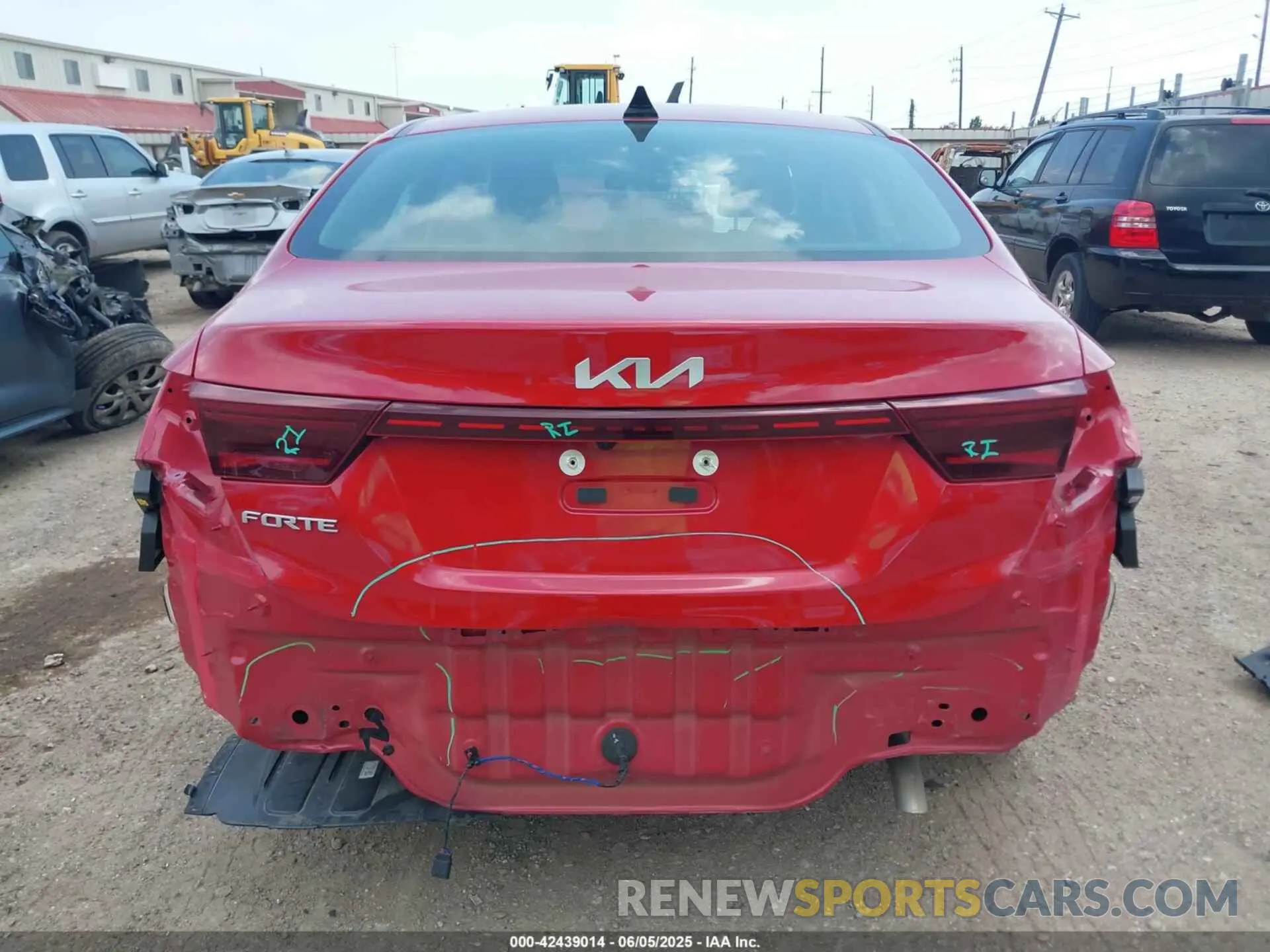 17 Photograph of a damaged car 3KPF24AD4RE712481 KIA FORTE 2024