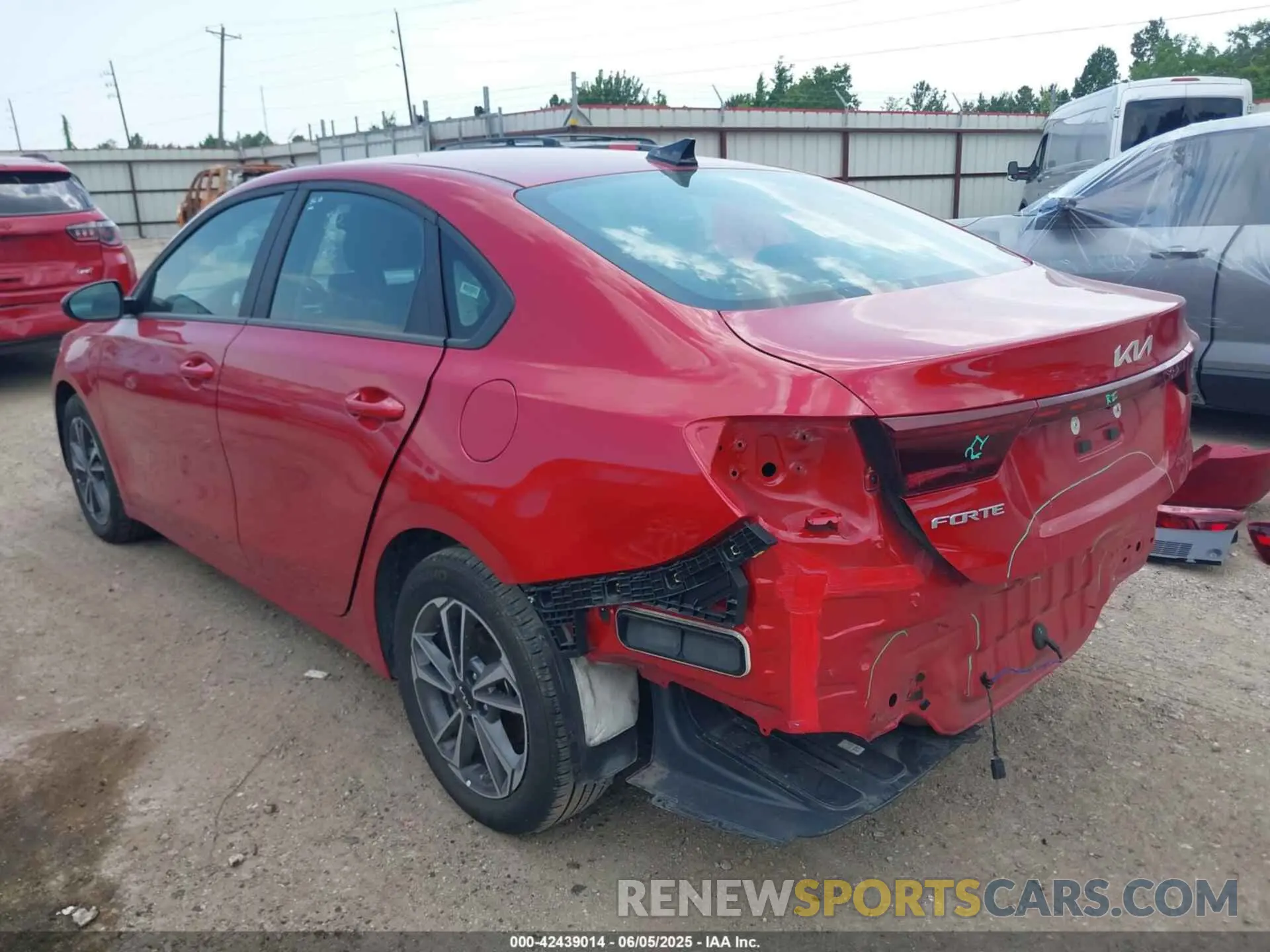 3 Photograph of a damaged car 3KPF24AD4RE712481 KIA FORTE 2024