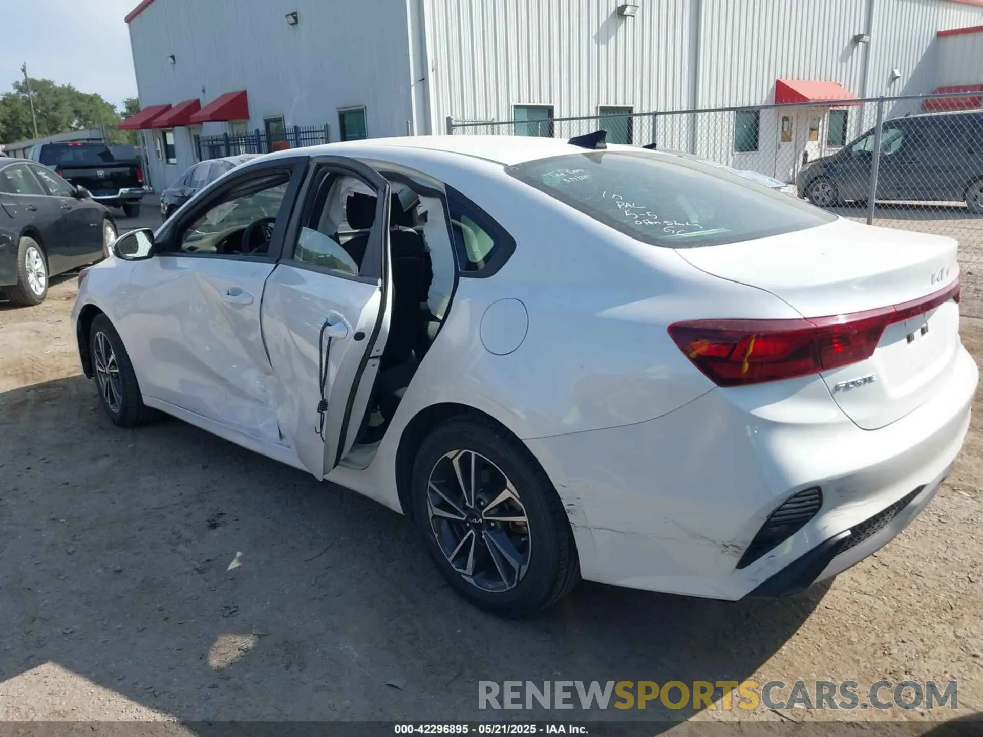 3 Photograph of a damaged car 3KPF24AD4RE728857 KIA FORTE 2024
