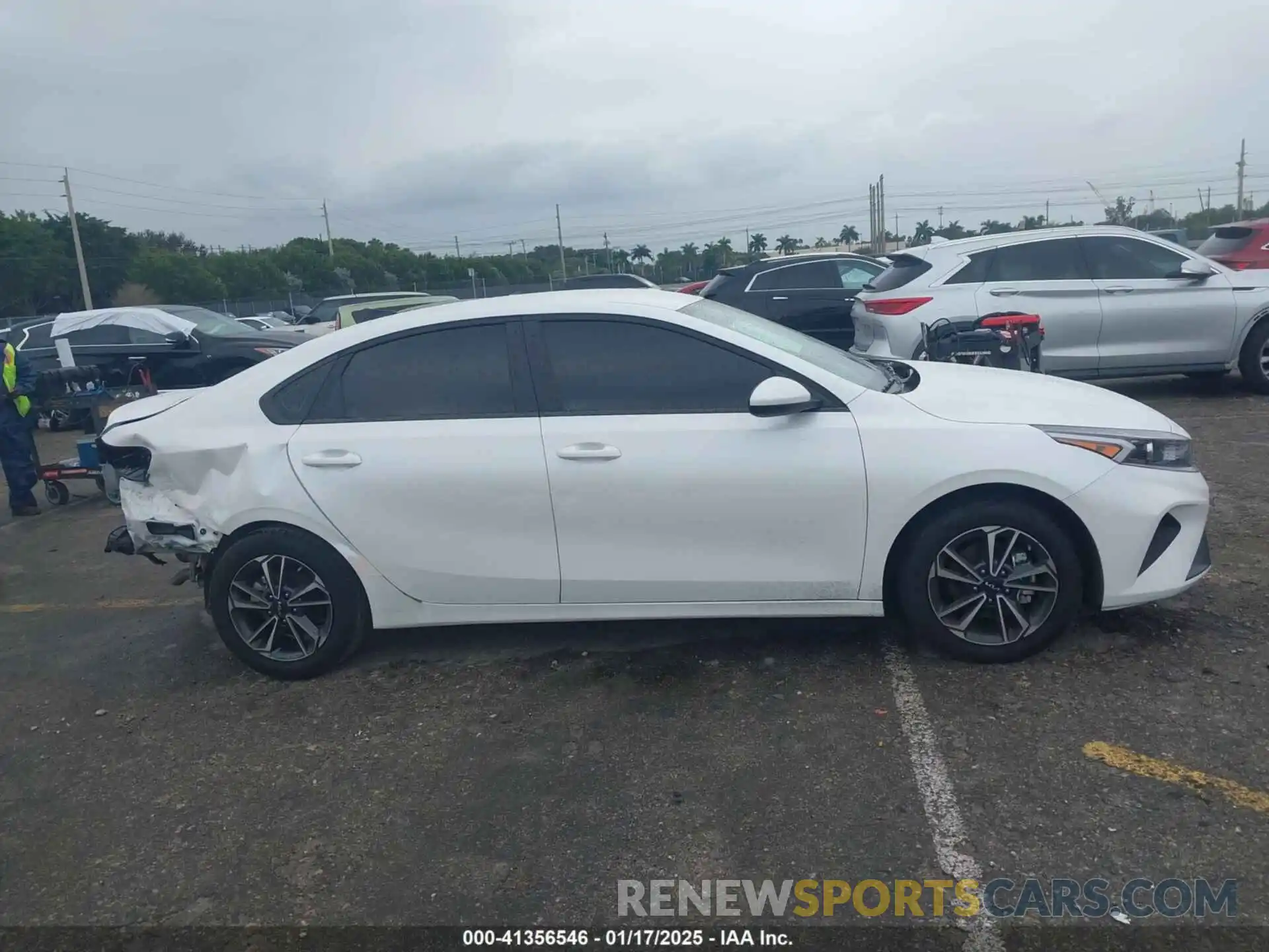 13 Photograph of a damaged car 3KPF24AD4RE728955 KIA FORTE 2024