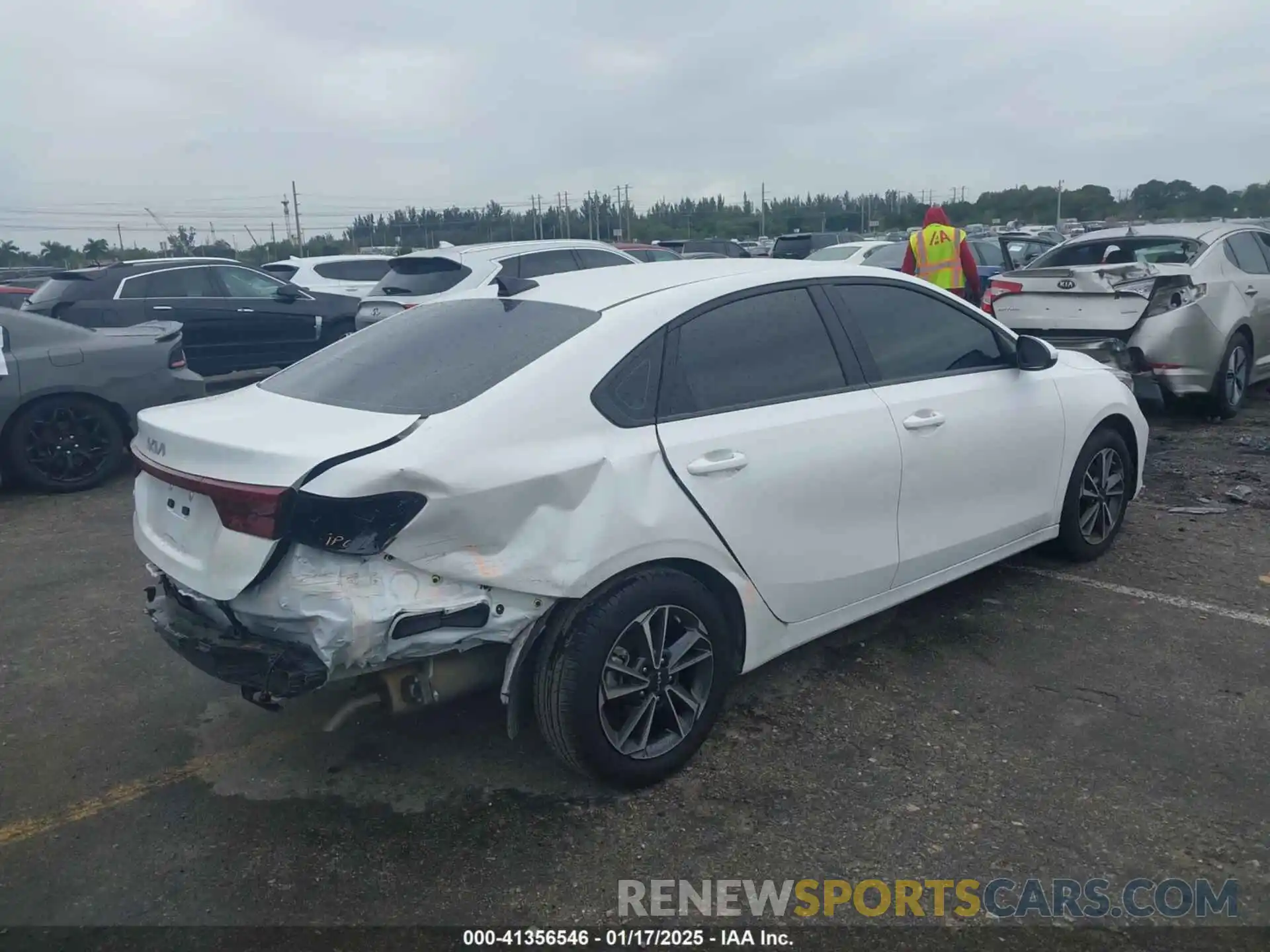 4 Photograph of a damaged car 3KPF24AD4RE728955 KIA FORTE 2024