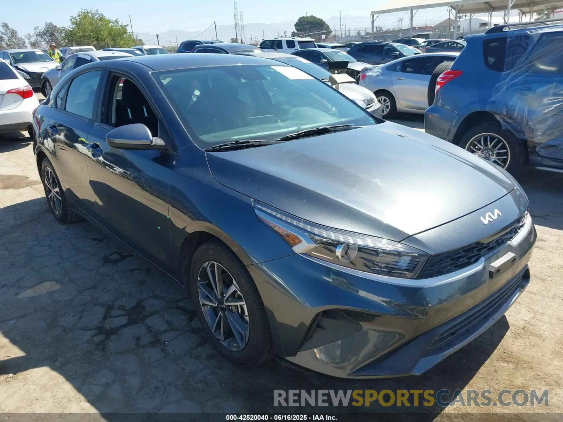 1 Photograph of a damaged car 3KPF24AD4RE730477 KIA FORTE 2024