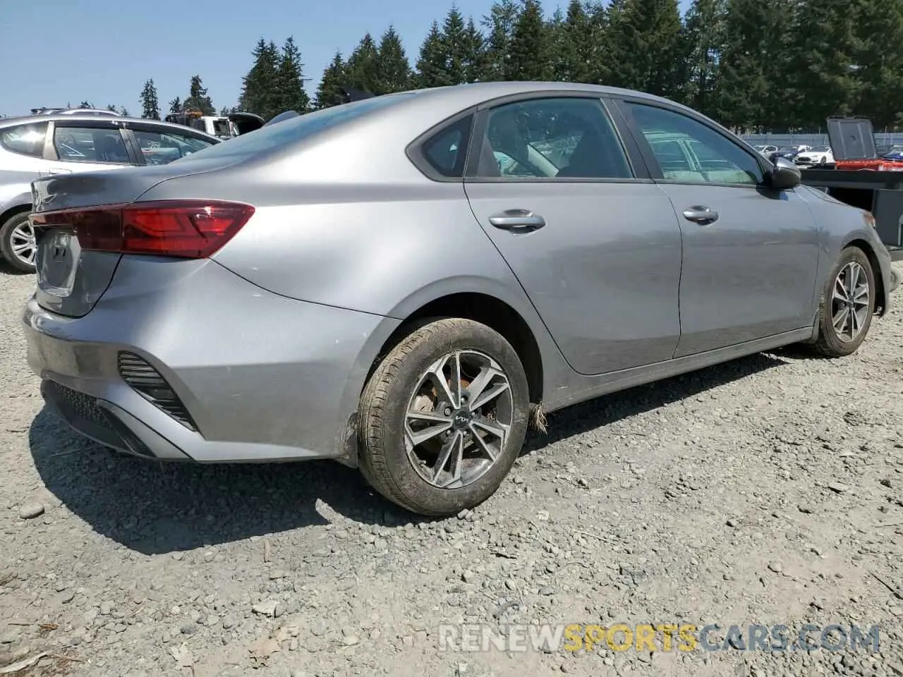 3 Photograph of a damaged car 3KPF24AD4RE733654 KIA FORTE 2024