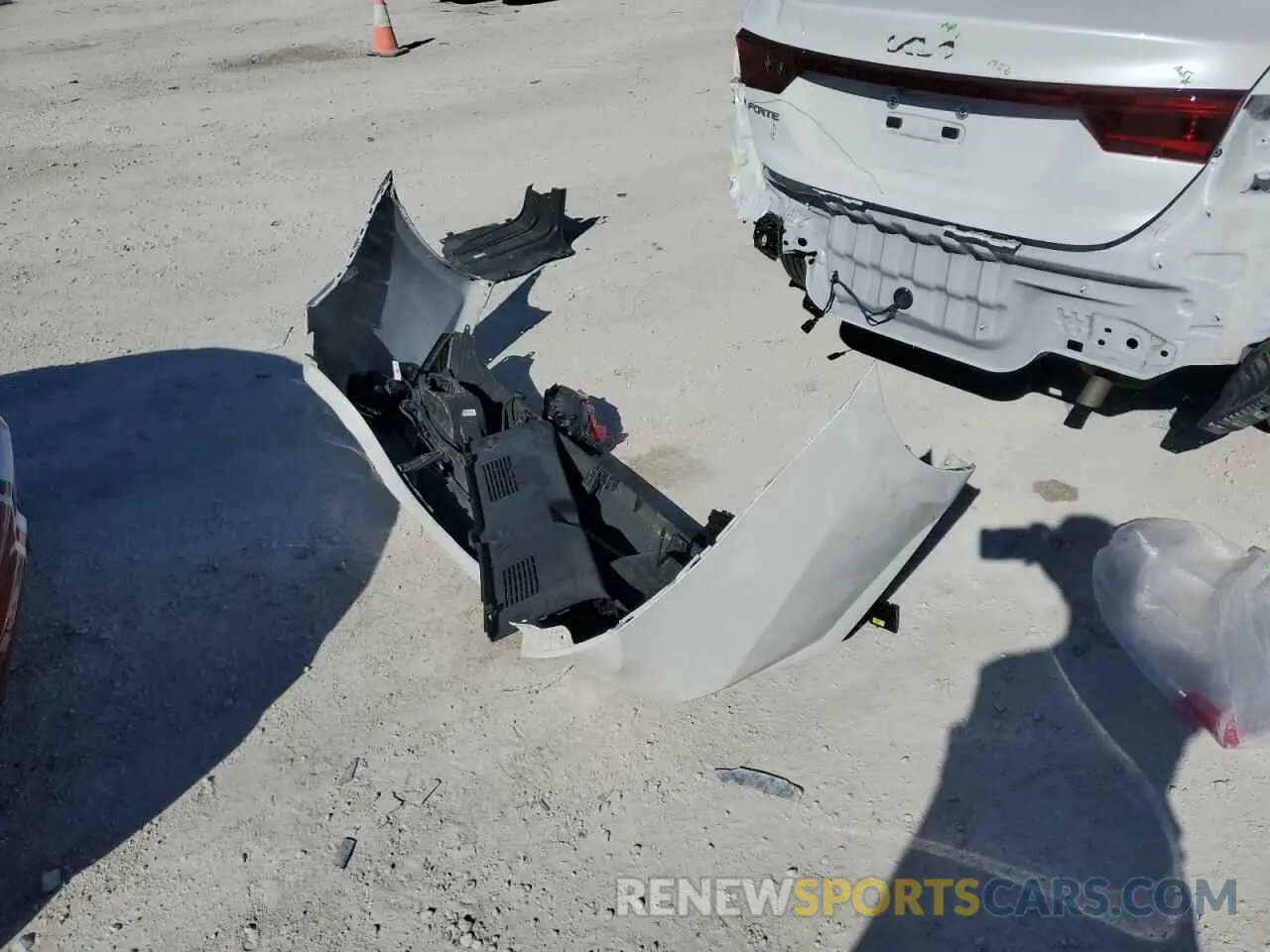 12 Photograph of a damaged car 3KPF24AD4RE744427 KIA FORTE 2024