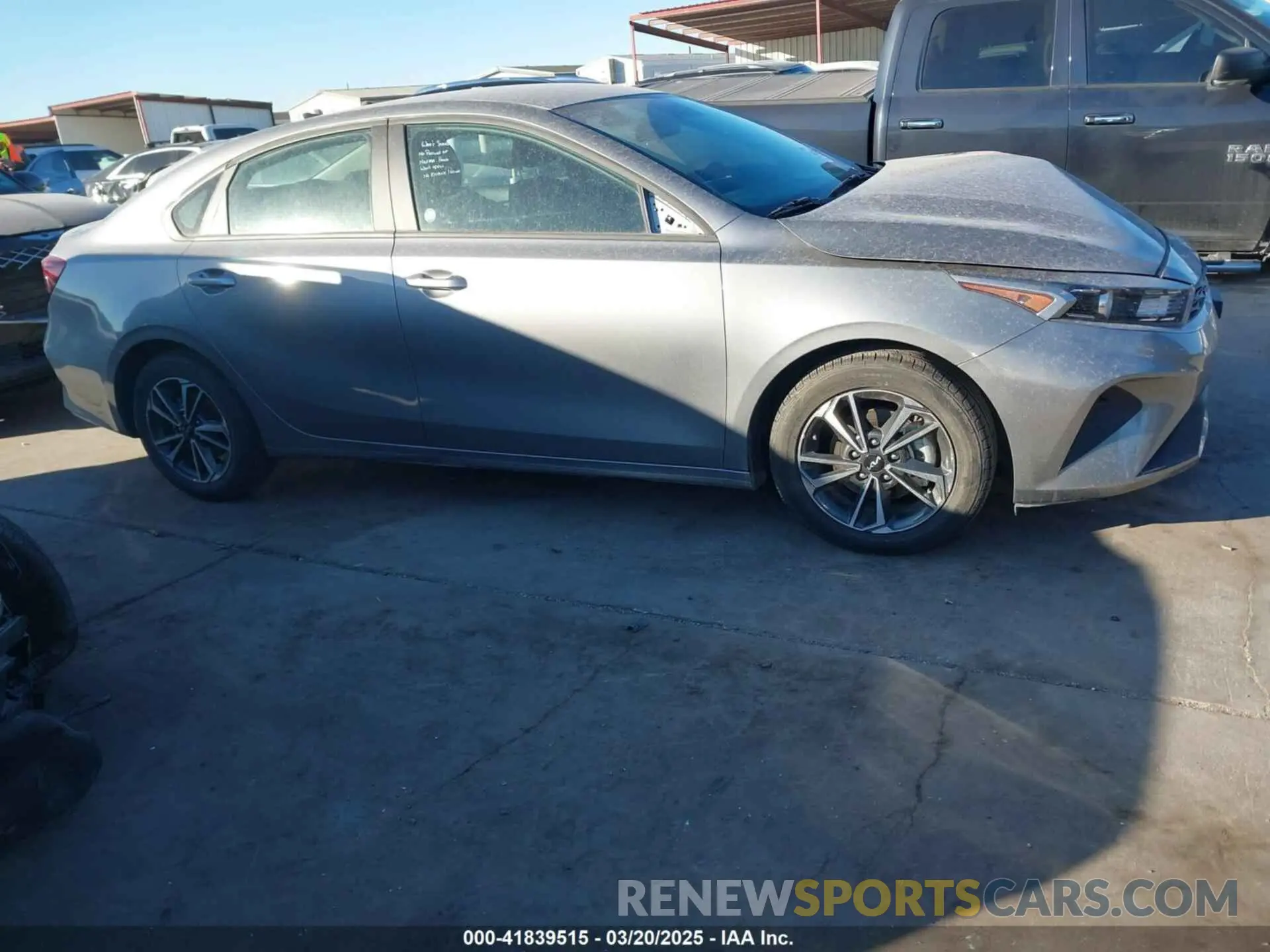 1 Photograph of a damaged car 3KPF24AD4RE752995 KIA FORTE 2024