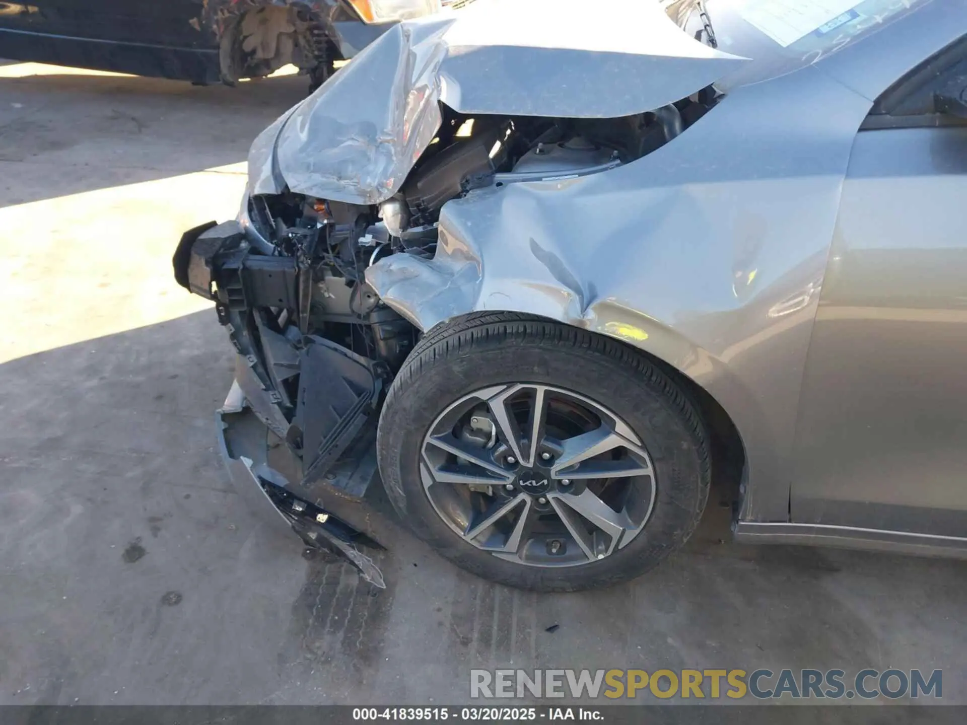20 Photograph of a damaged car 3KPF24AD4RE752995 KIA FORTE 2024