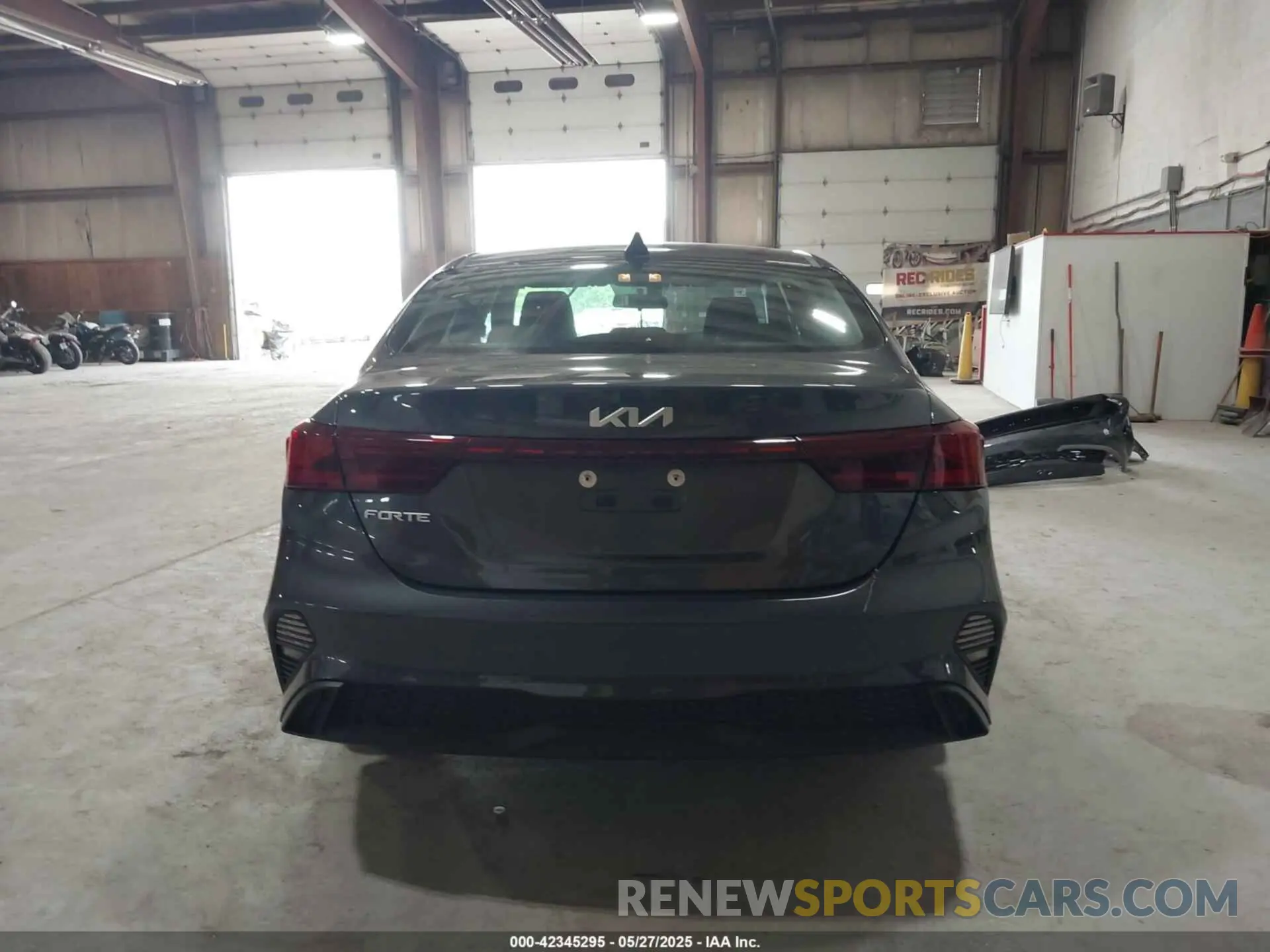 17 Photograph of a damaged car 3KPF24AD4RE759087 KIA FORTE 2024
