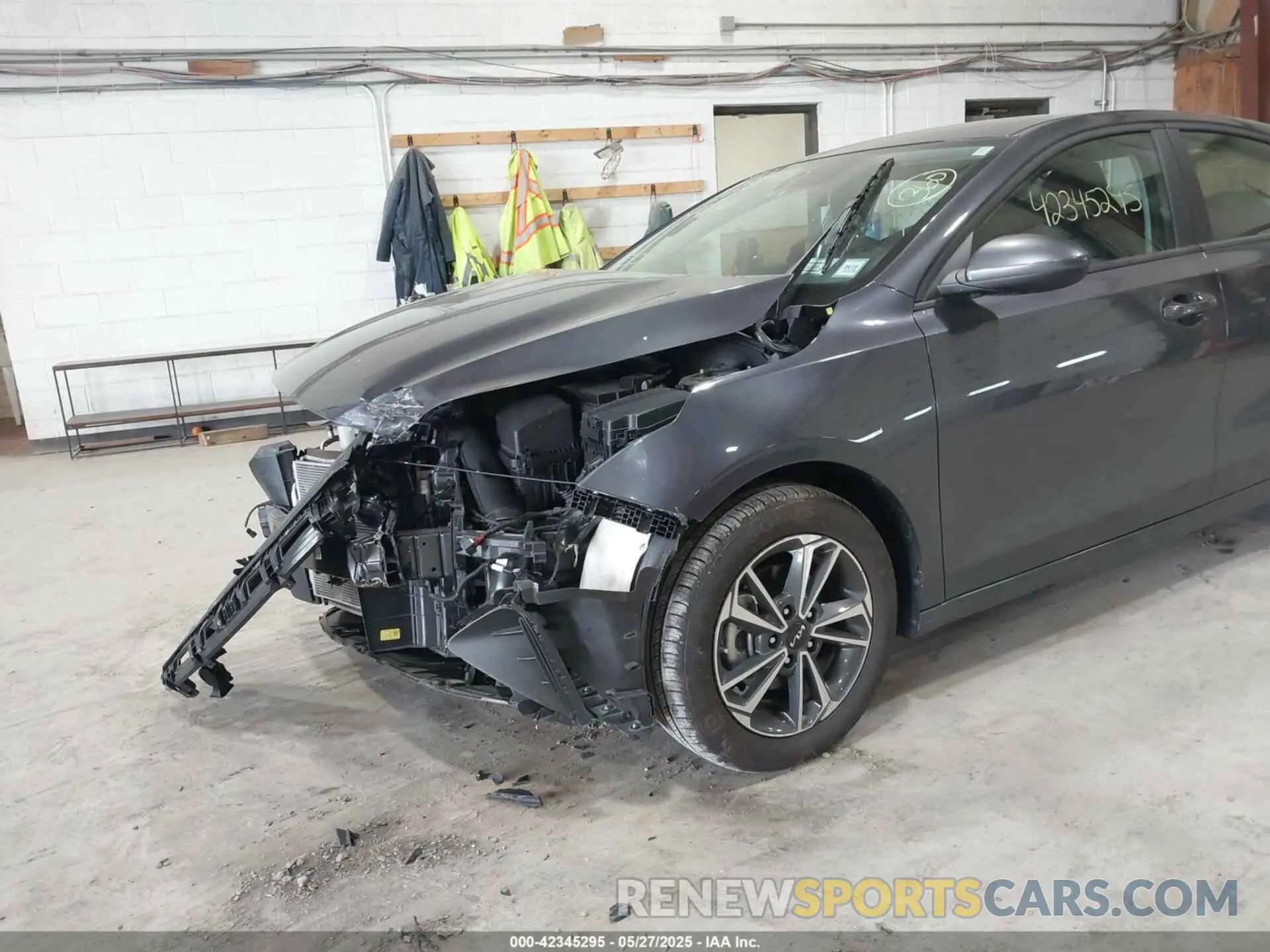 18 Photograph of a damaged car 3KPF24AD4RE759087 KIA FORTE 2024