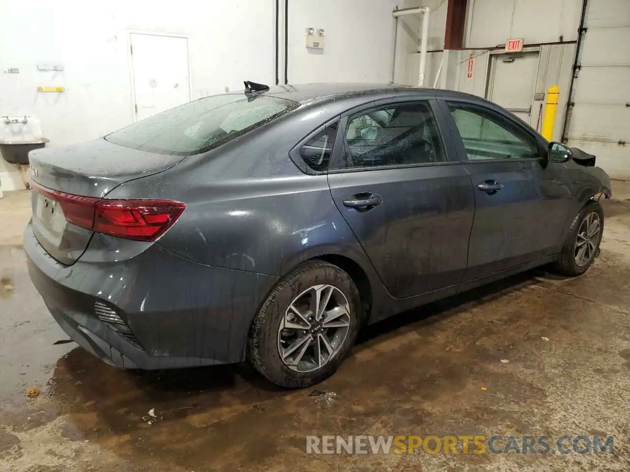 3 Photograph of a damaged car 3KPF24AD4RE768467 KIA FORTE 2024