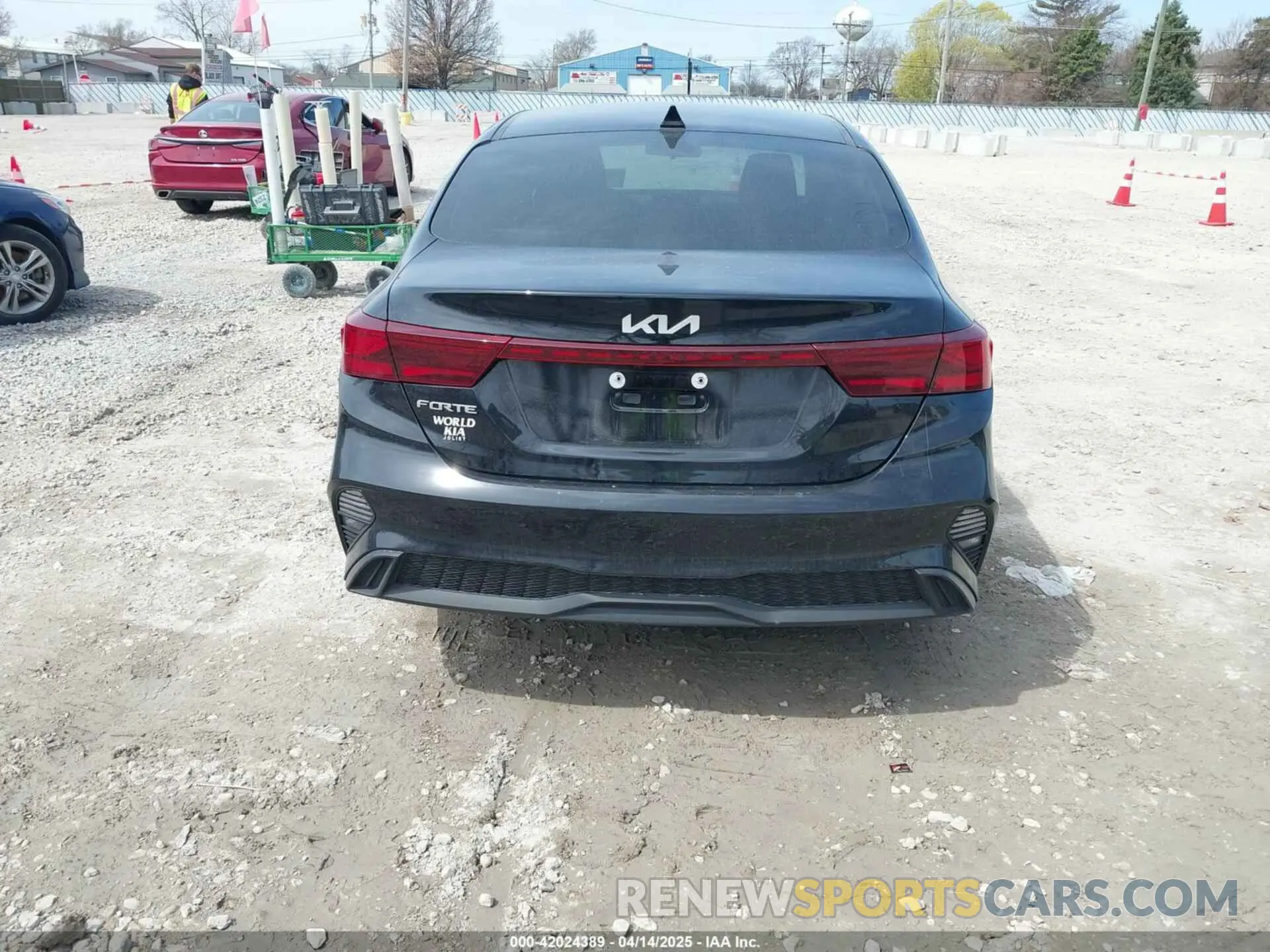 17 Photograph of a damaged car 3KPF24AD4RE802648 KIA FORTE 2024