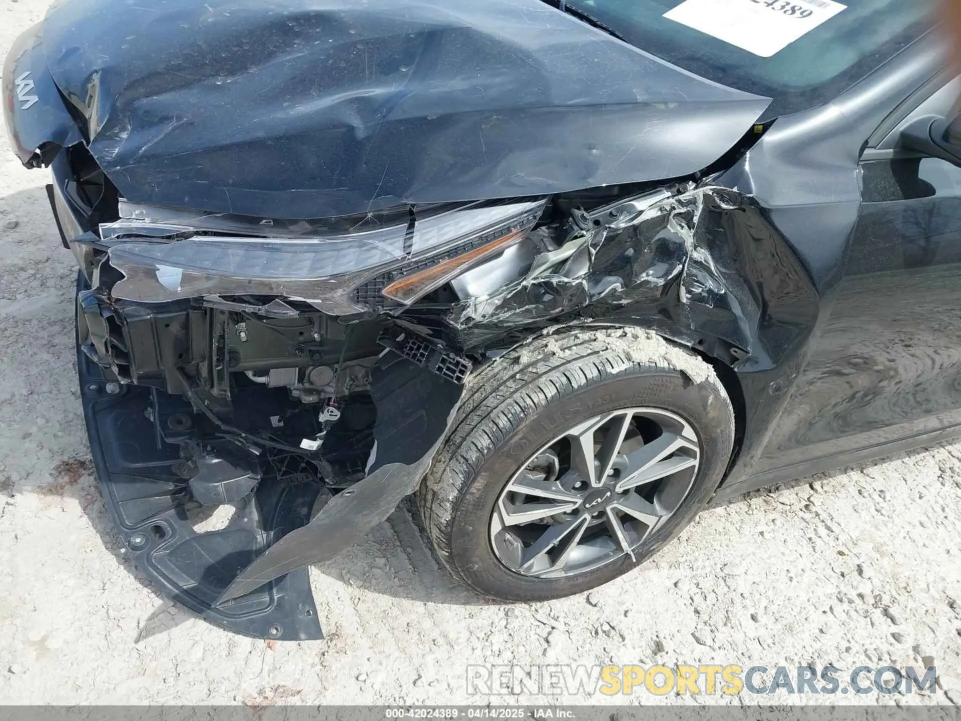 18 Photograph of a damaged car 3KPF24AD4RE802648 KIA FORTE 2024