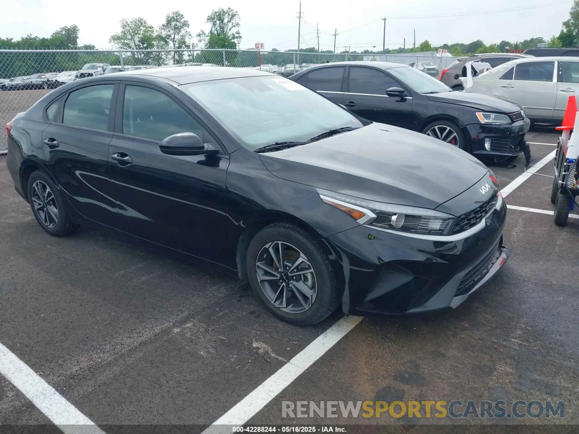 1 Photograph of a damaged car 3KPF24AD5RE704650 KIA FORTE 2024