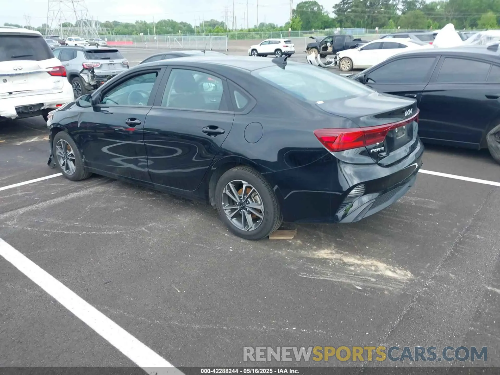 3 Photograph of a damaged car 3KPF24AD5RE704650 KIA FORTE 2024