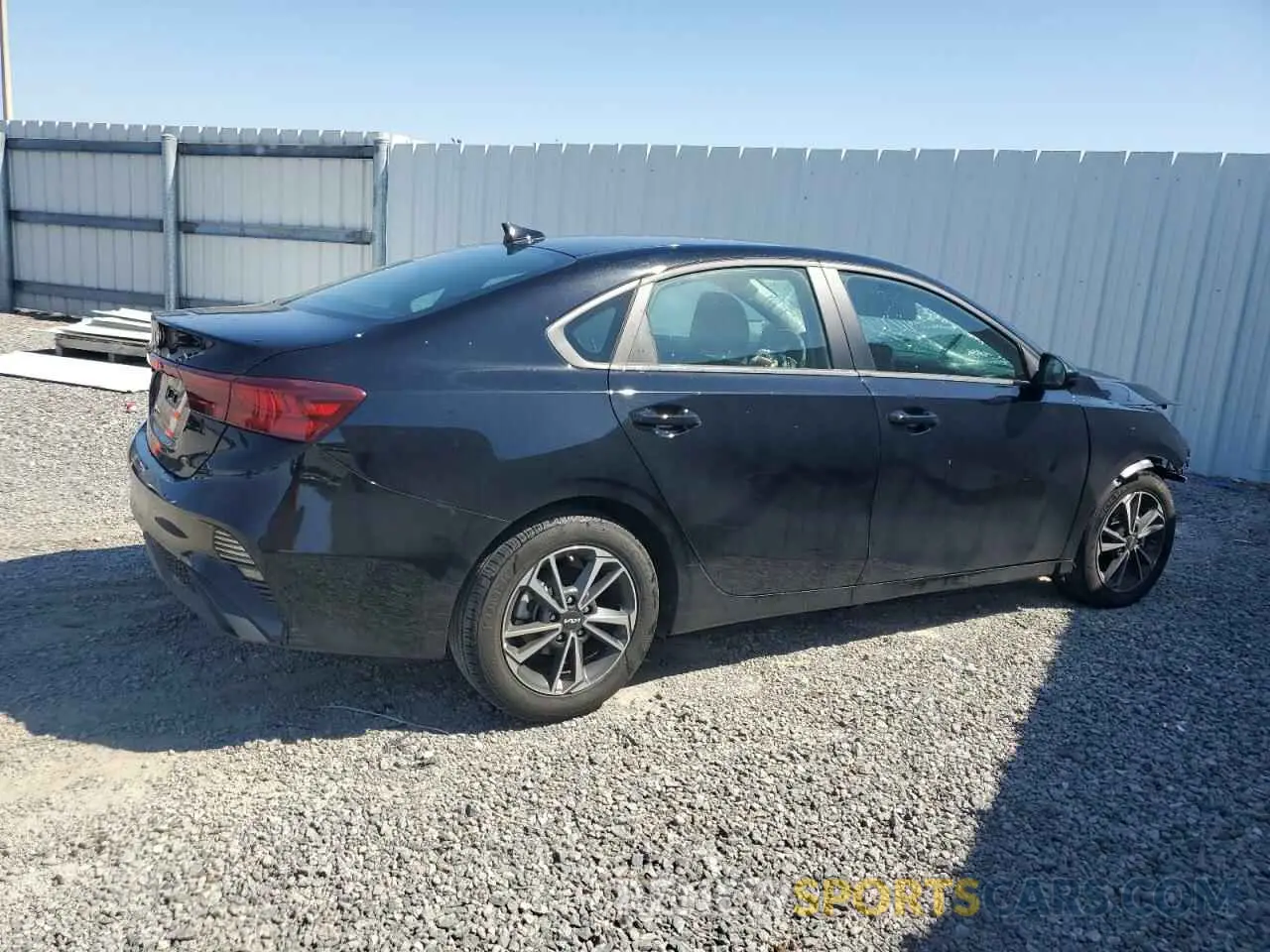 3 Photograph of a damaged car 3KPF24AD5RE705622 KIA FORTE 2024