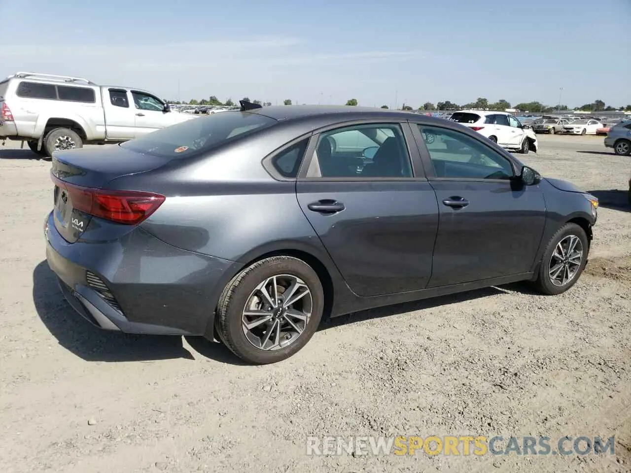 3 Photograph of a damaged car 3KPF24AD5RE722467 KIA FORTE 2024