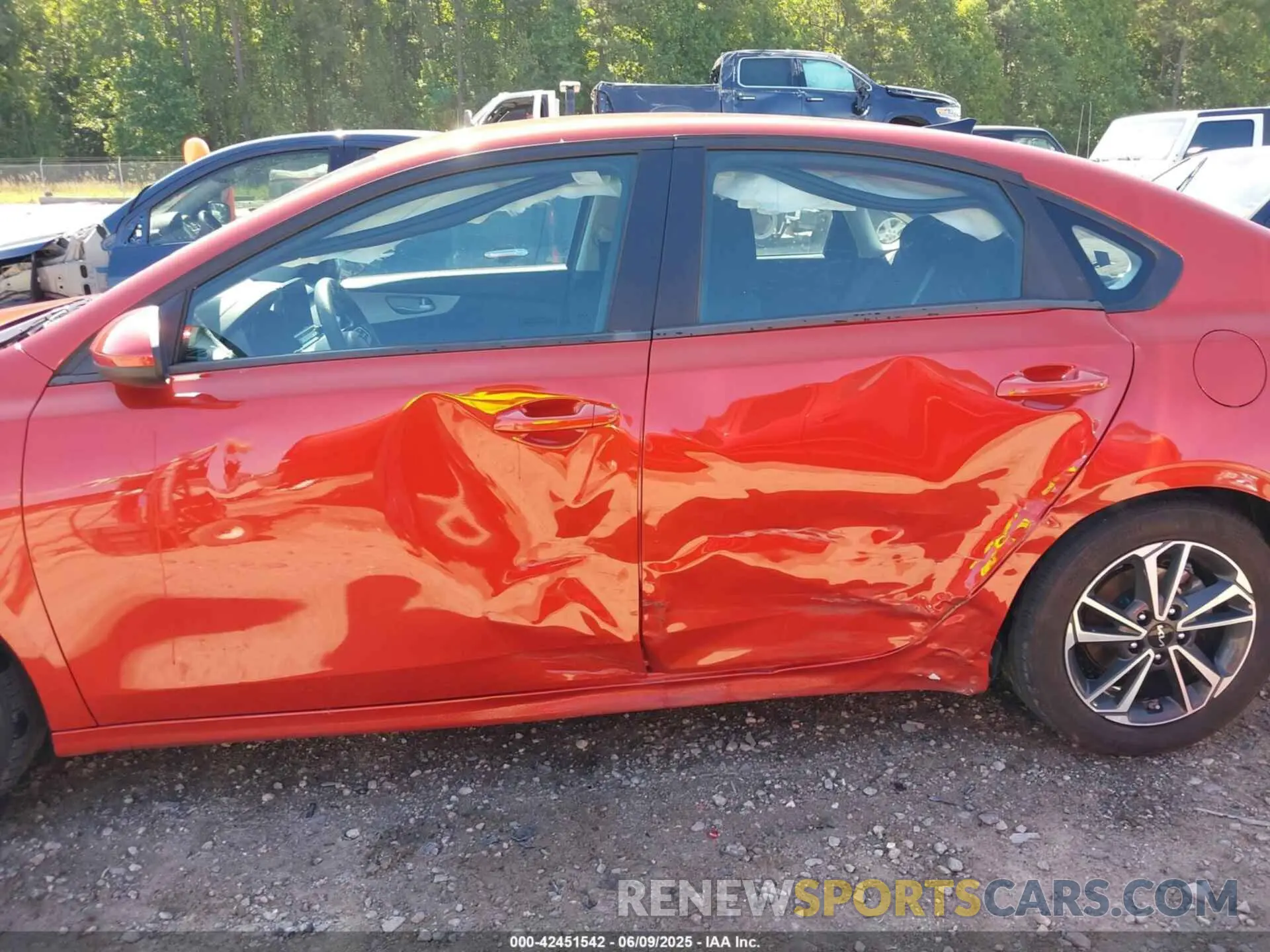 6 Photograph of a damaged car 3KPF24AD5RE726437 KIA FORTE 2024