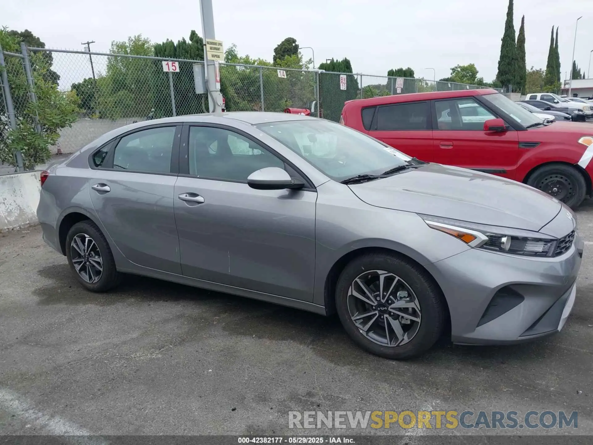 13 Photograph of a damaged car 3KPF24AD5RE736935 KIA FORTE 2024