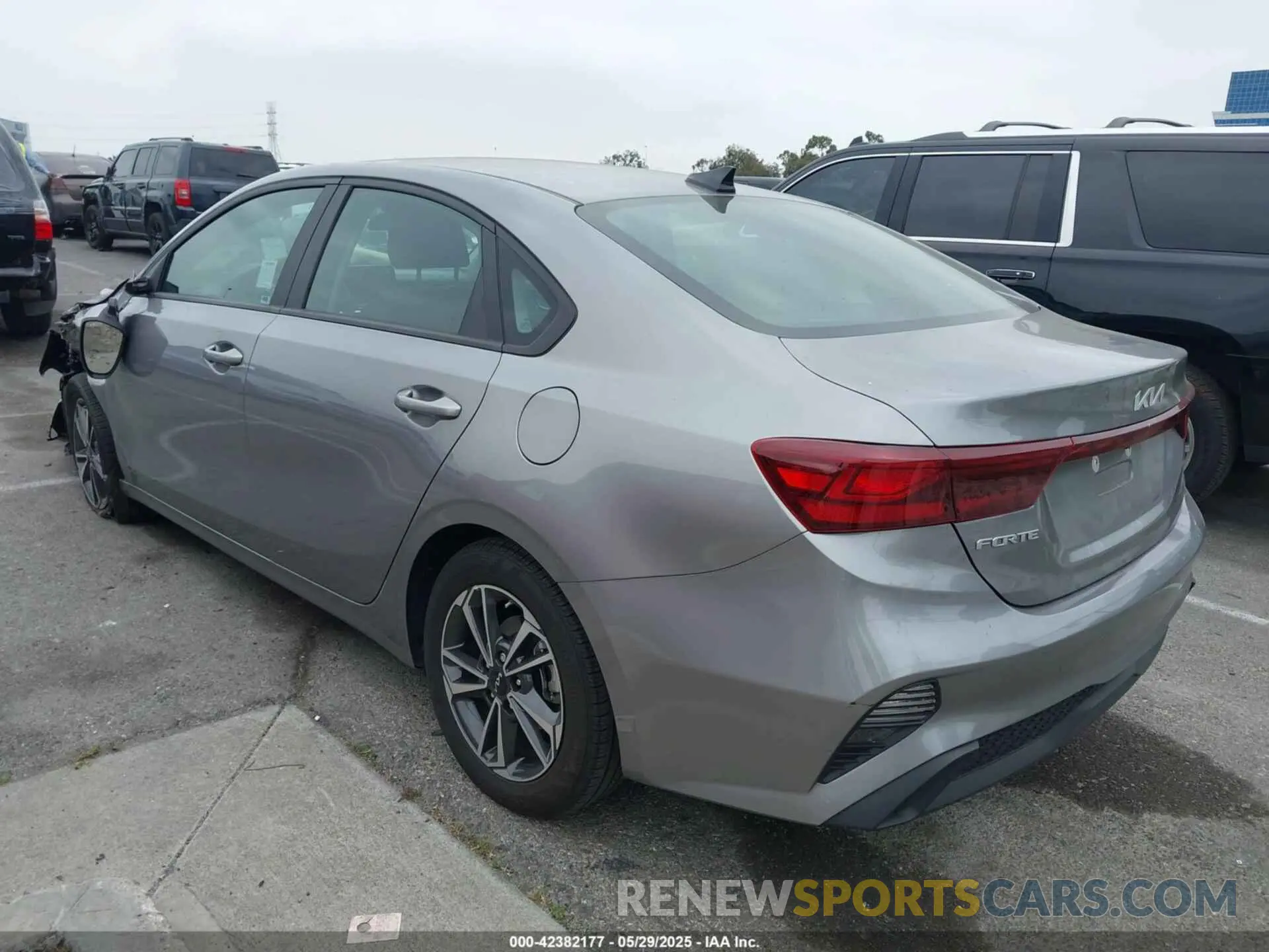 3 Photograph of a damaged car 3KPF24AD5RE736935 KIA FORTE 2024