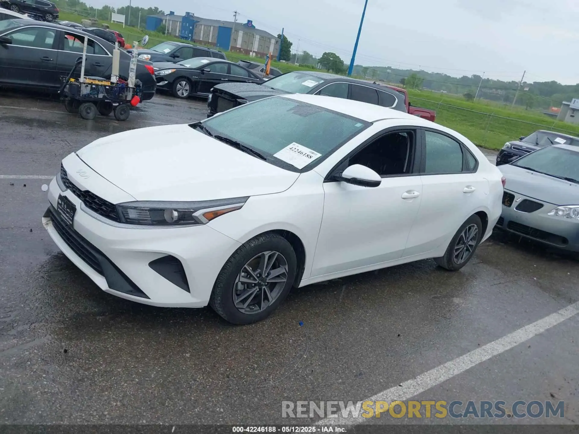 14 Photograph of a damaged car 3KPF24AD5RE738460 KIA FORTE 2024