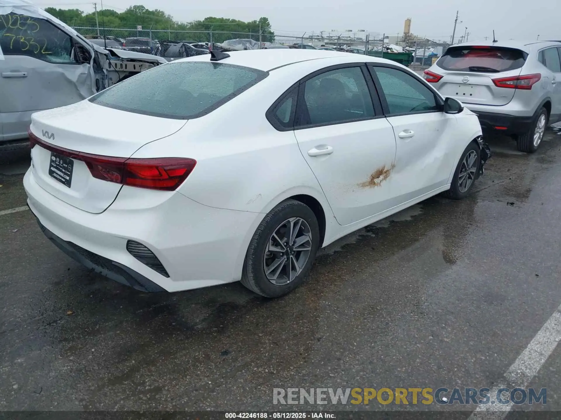 4 Photograph of a damaged car 3KPF24AD5RE738460 KIA FORTE 2024