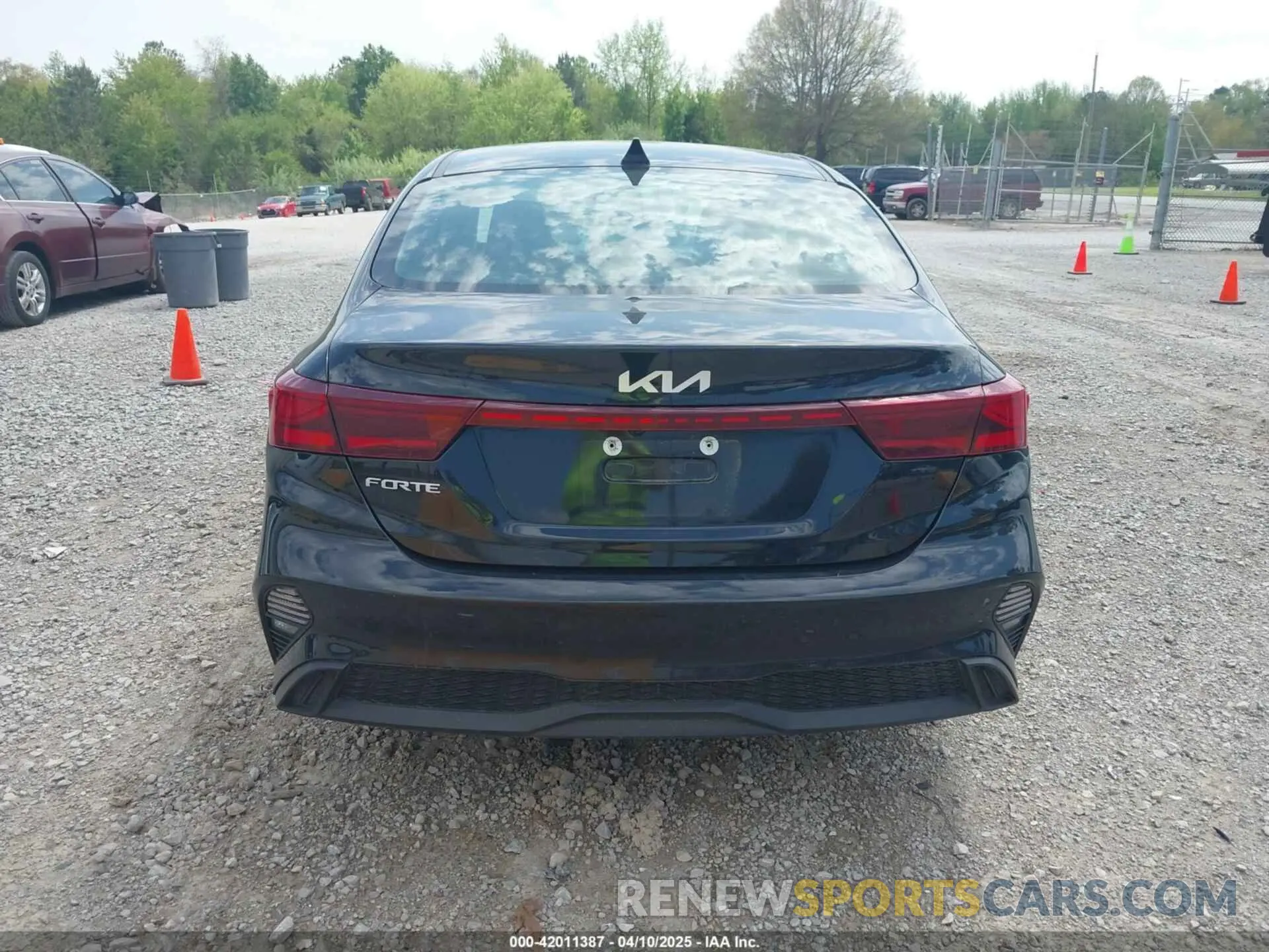16 Photograph of a damaged car 3KPF24AD5RE748194 KIA FORTE 2024