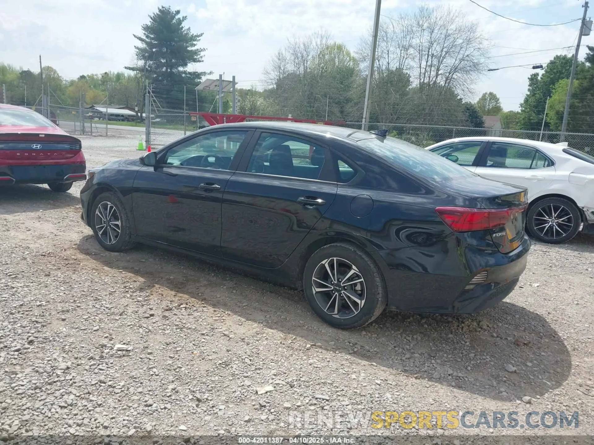 3 Photograph of a damaged car 3KPF24AD5RE748194 KIA FORTE 2024