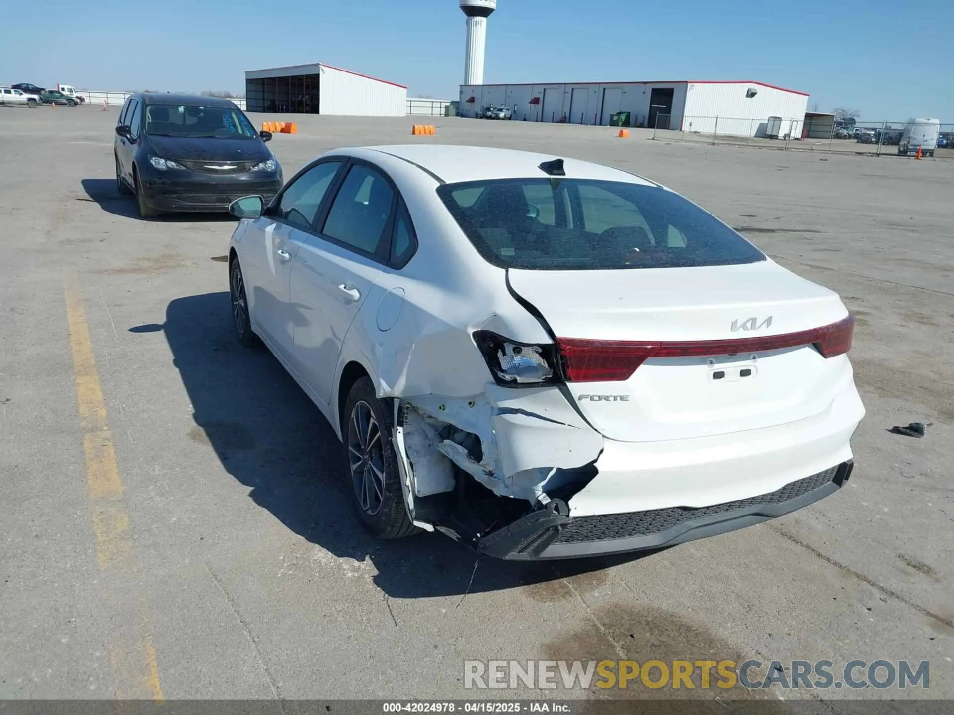 6 Photograph of a damaged car 3KPF24AD5RE750446 KIA FORTE 2024
