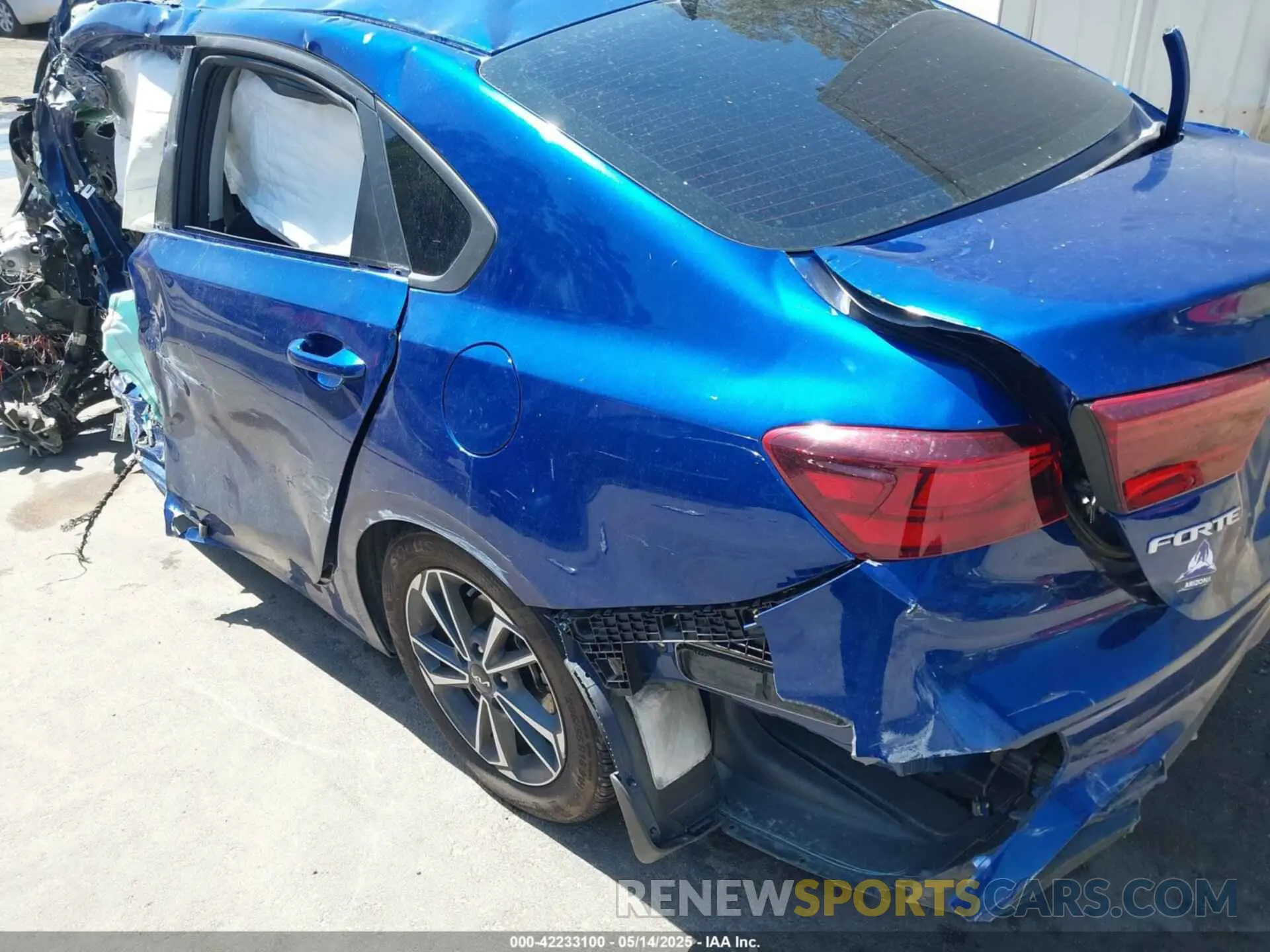 15 Photograph of a damaged car 3KPF24AD5RE760720 KIA FORTE 2024