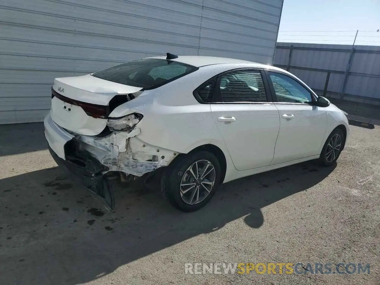 3 Photograph of a damaged car 3KPF24AD5RE765173 KIA FORTE 2024