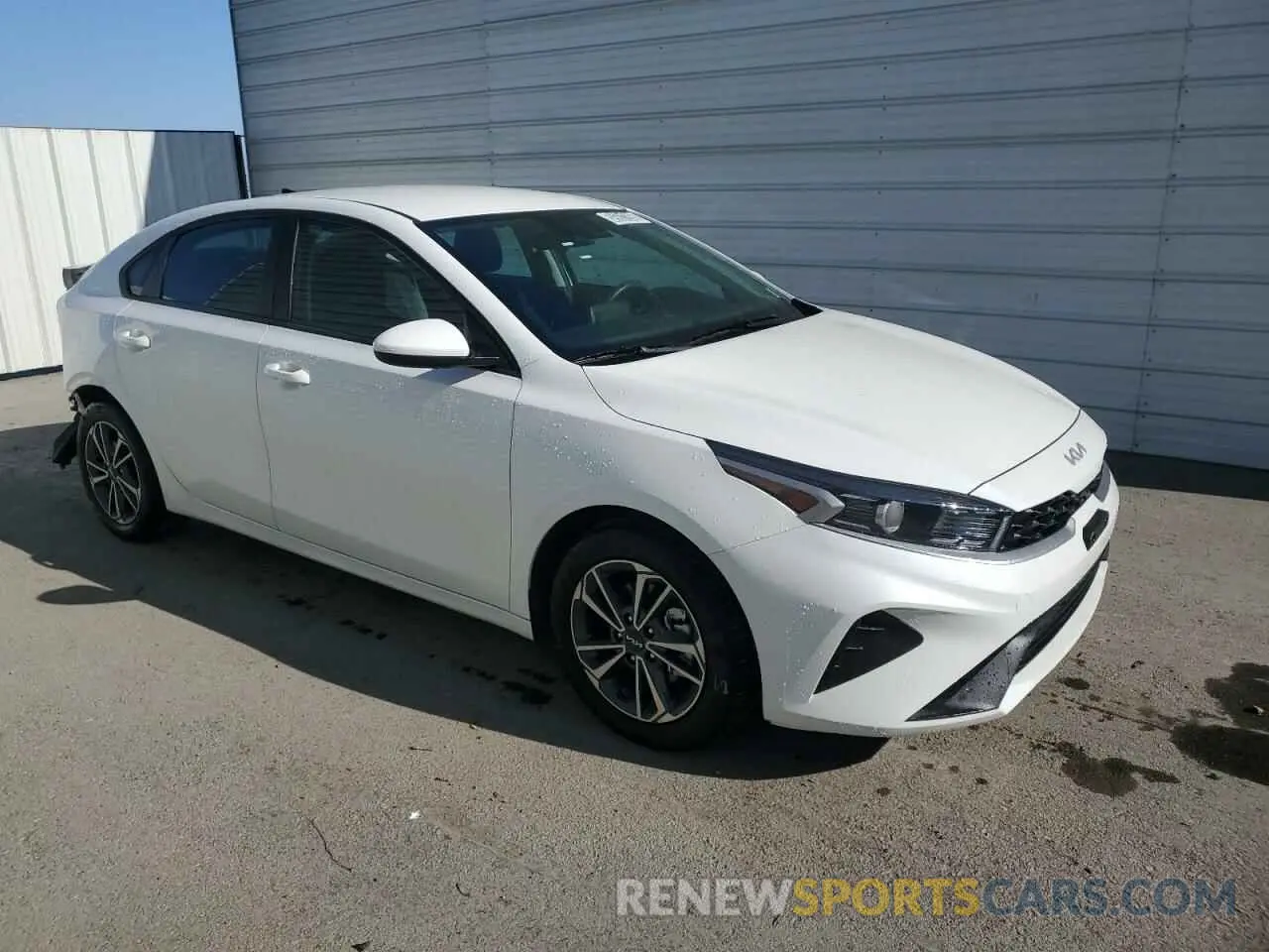 4 Photograph of a damaged car 3KPF24AD5RE765173 KIA FORTE 2024