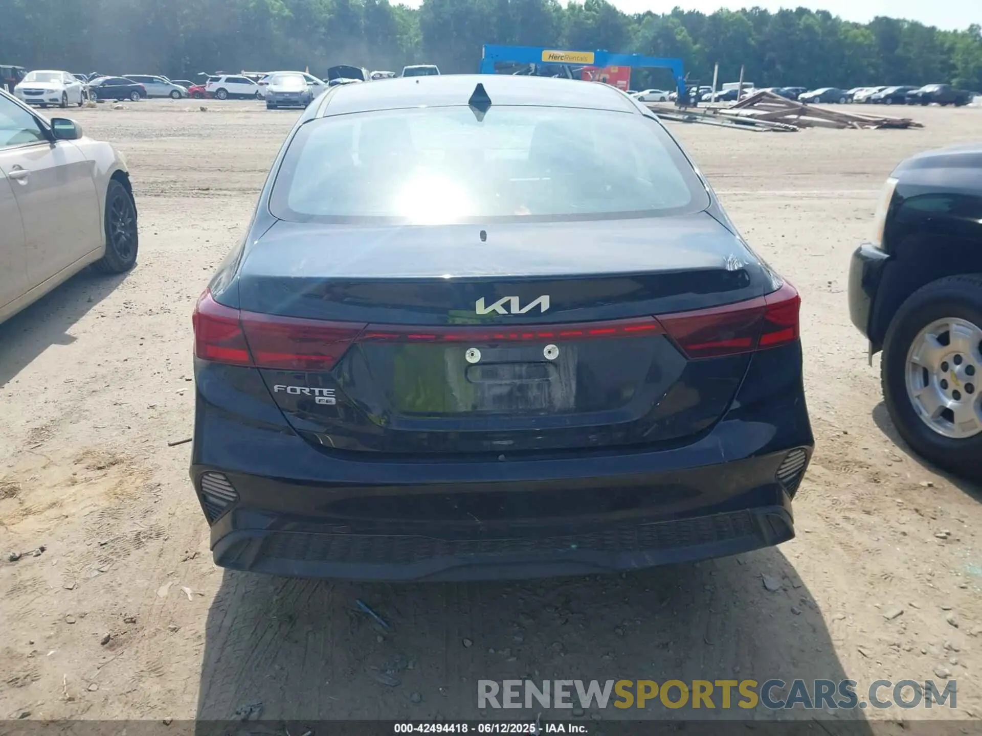 16 Photograph of a damaged car 3KPF24AD5RE767506 KIA FORTE 2024