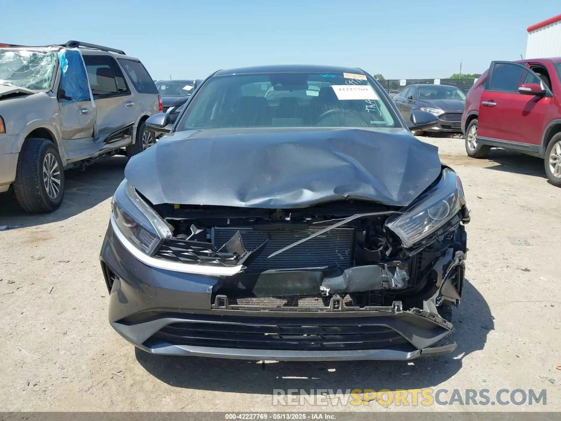 12 Photograph of a damaged car 3KPF24AD5RE799971 KIA FORTE 2024