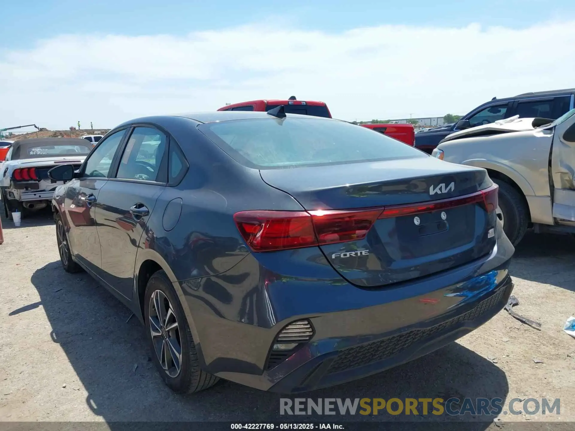 3 Photograph of a damaged car 3KPF24AD5RE799971 KIA FORTE 2024