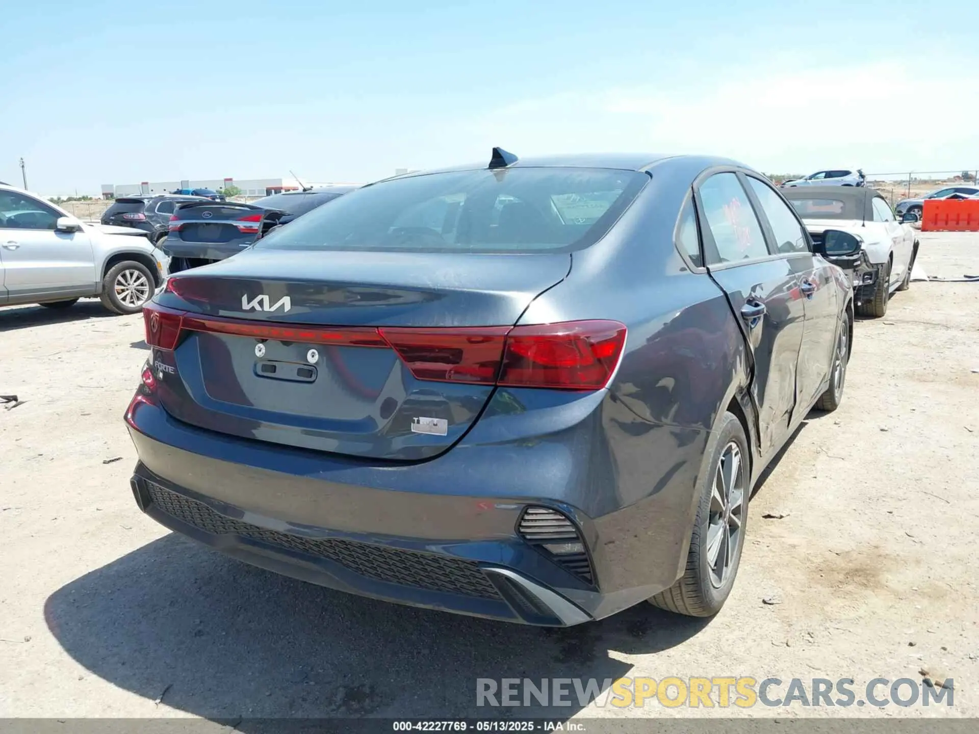 4 Photograph of a damaged car 3KPF24AD5RE799971 KIA FORTE 2024