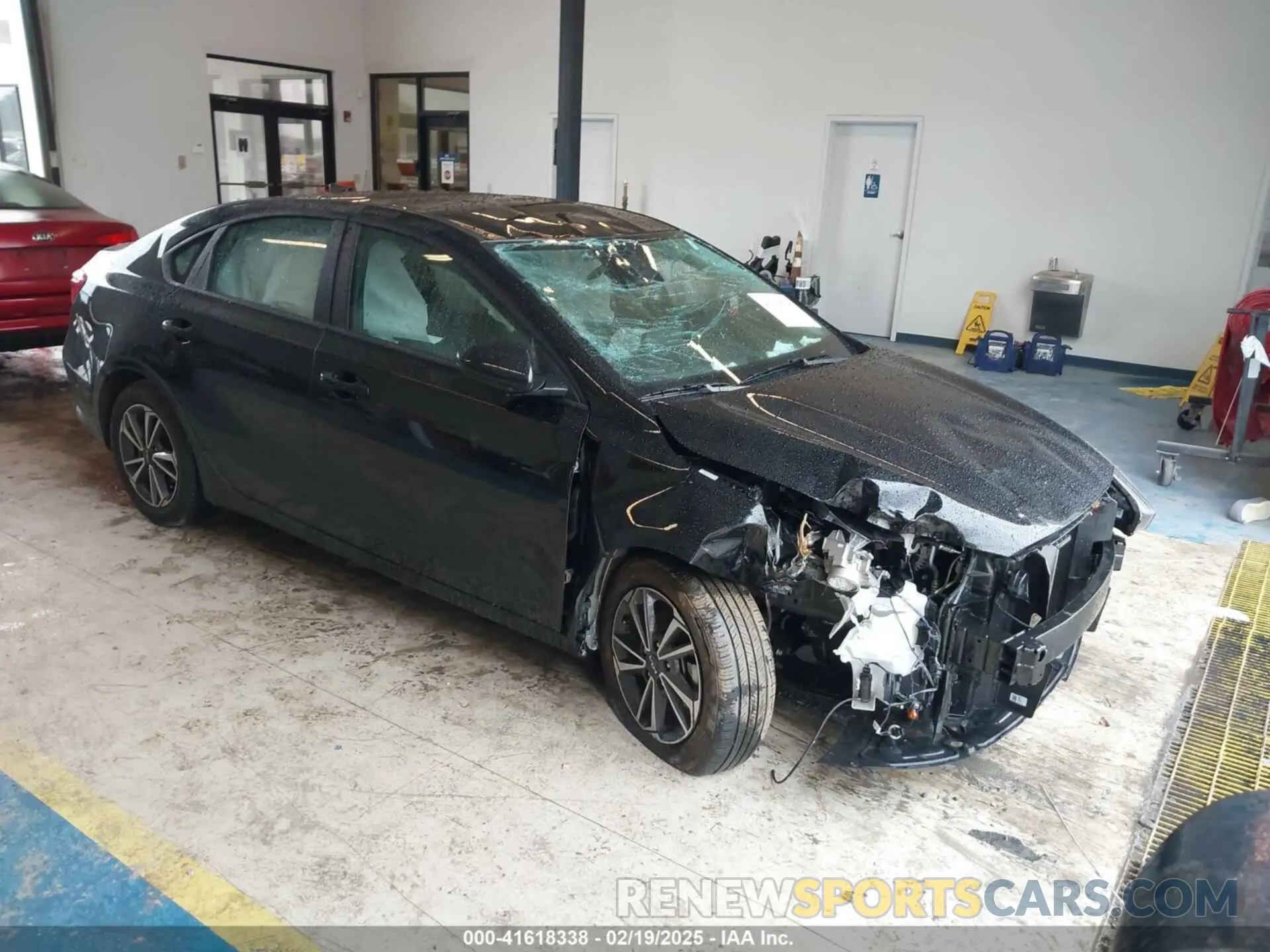 1 Photograph of a damaged car 3KPF24AD5RE805557 KIA FORTE 2024