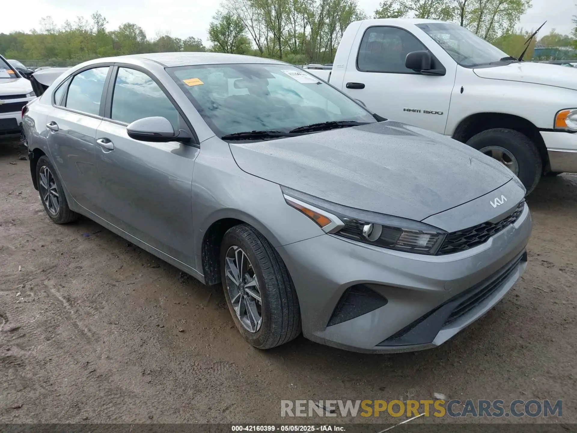 1 Photograph of a damaged car 3KPF24AD5RE811424 KIA FORTE 2024