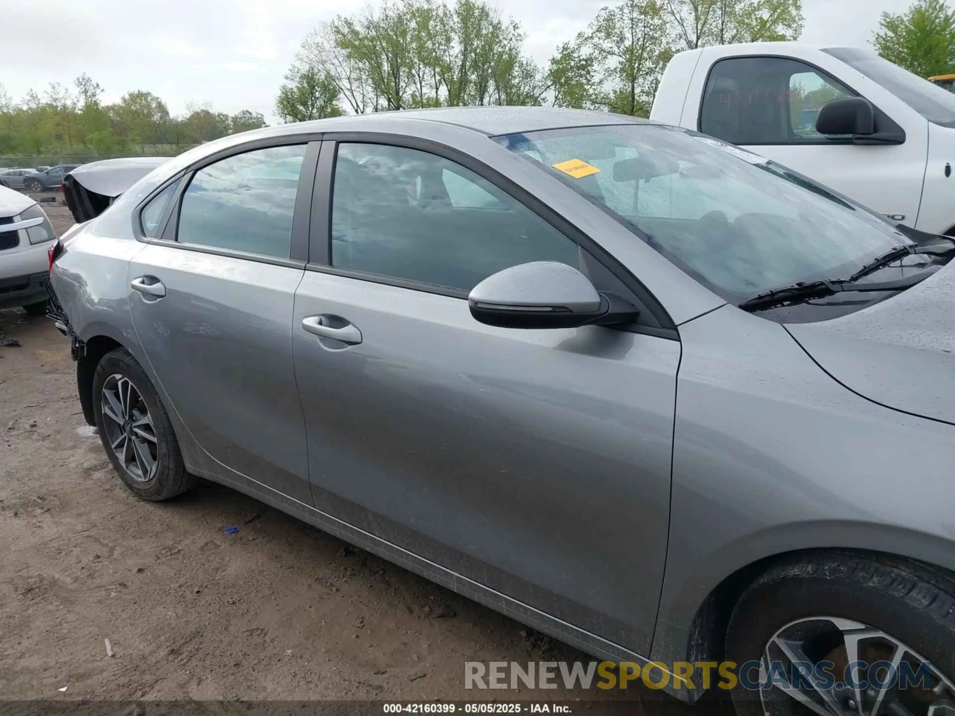 13 Photograph of a damaged car 3KPF24AD5RE811424 KIA FORTE 2024