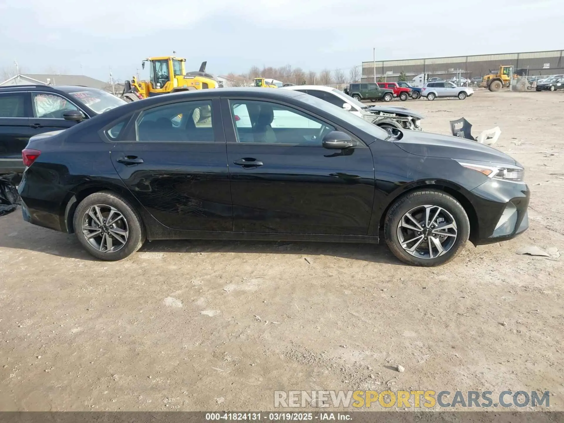 13 Photograph of a damaged car 3KPF24AD5RE840129 KIA FORTE 2024