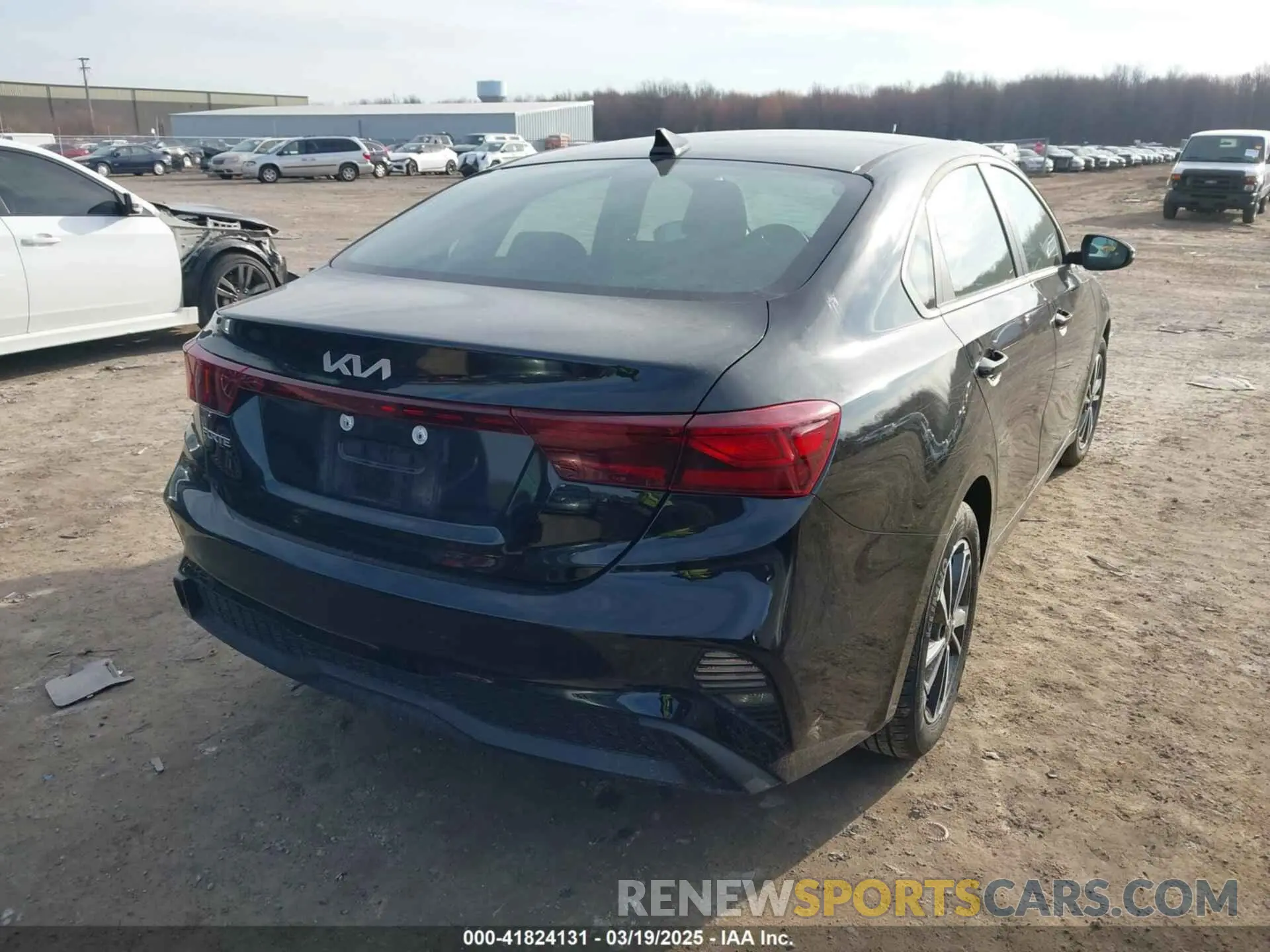 4 Photograph of a damaged car 3KPF24AD5RE840129 KIA FORTE 2024