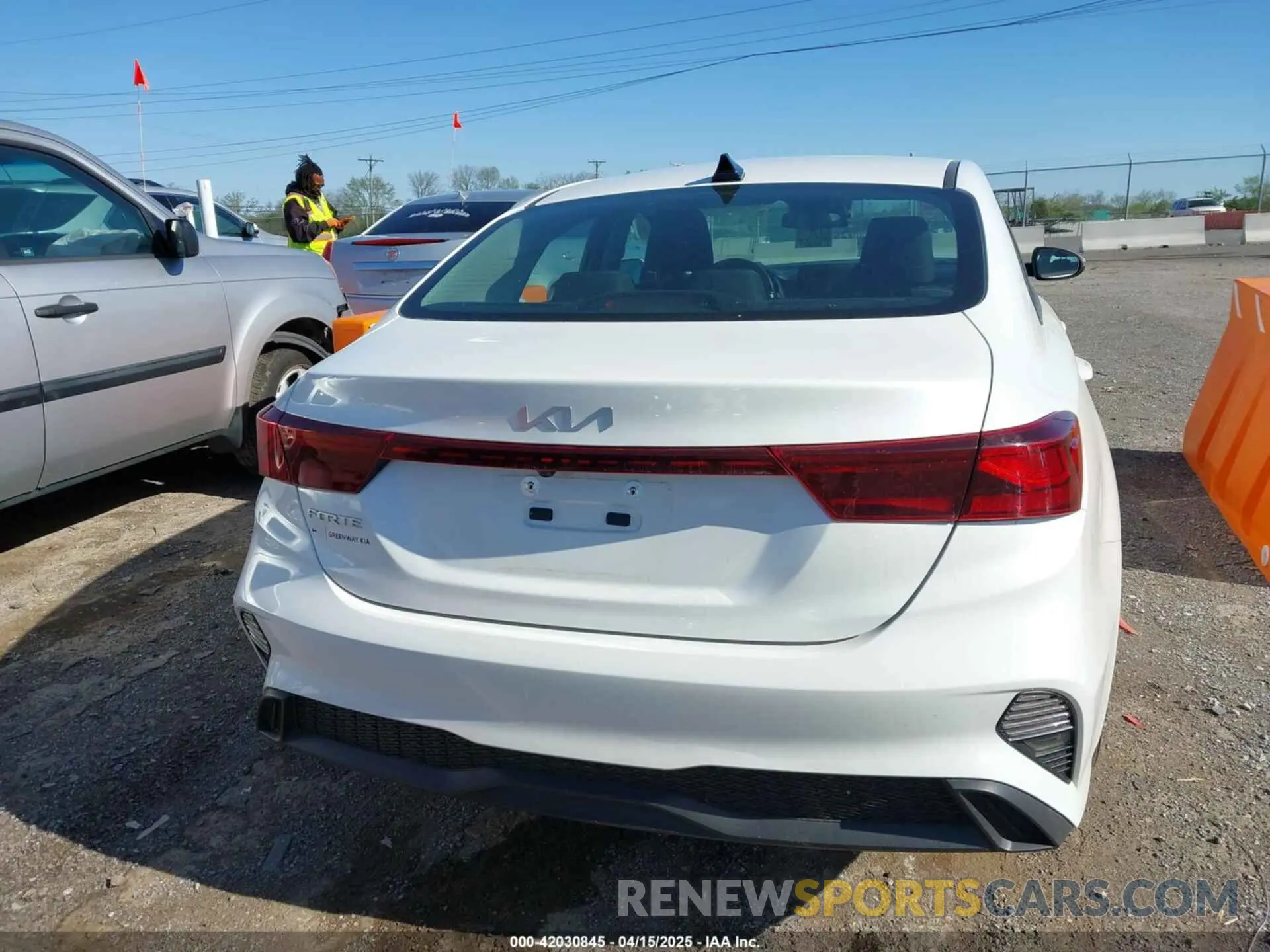 16 Photograph of a damaged car 3KPF24AD6RE705192 KIA FORTE 2024