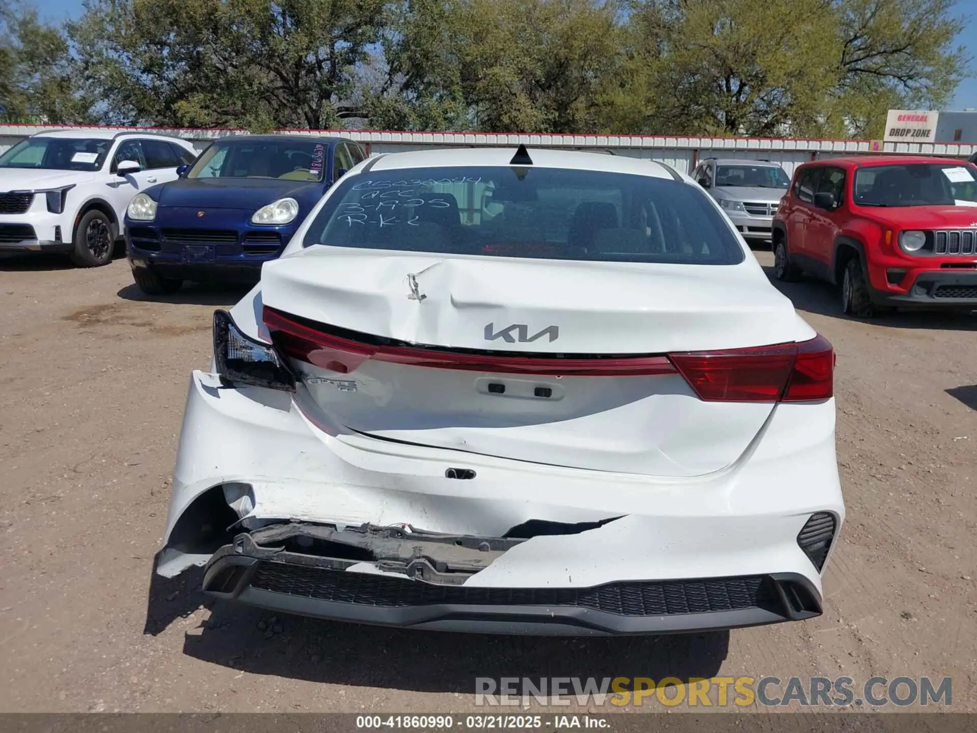 16 Photograph of a damaged car 3KPF24AD6RE706309 KIA FORTE 2024