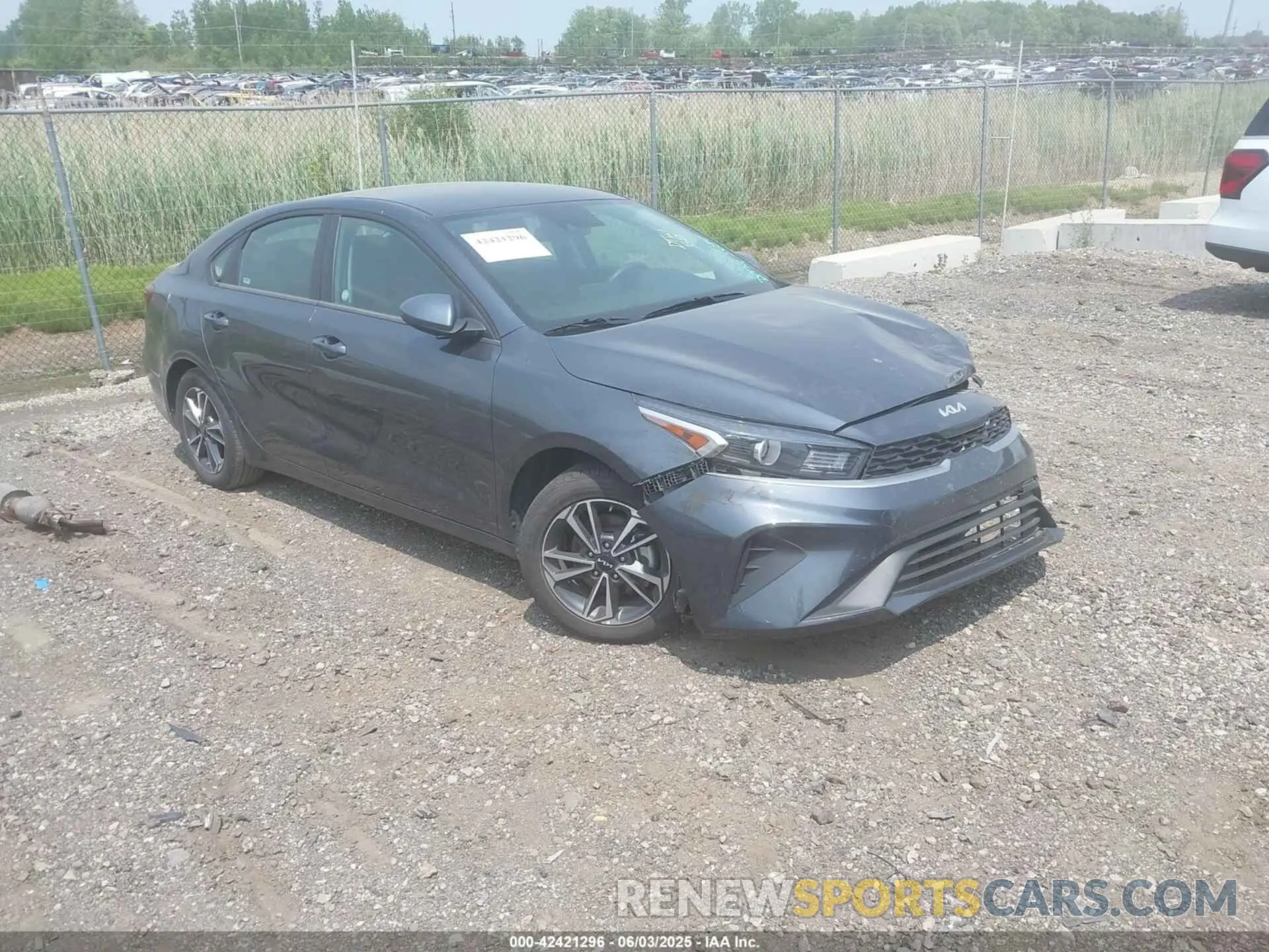 1 Photograph of a damaged car 3KPF24AD6RE732490 KIA FORTE 2024