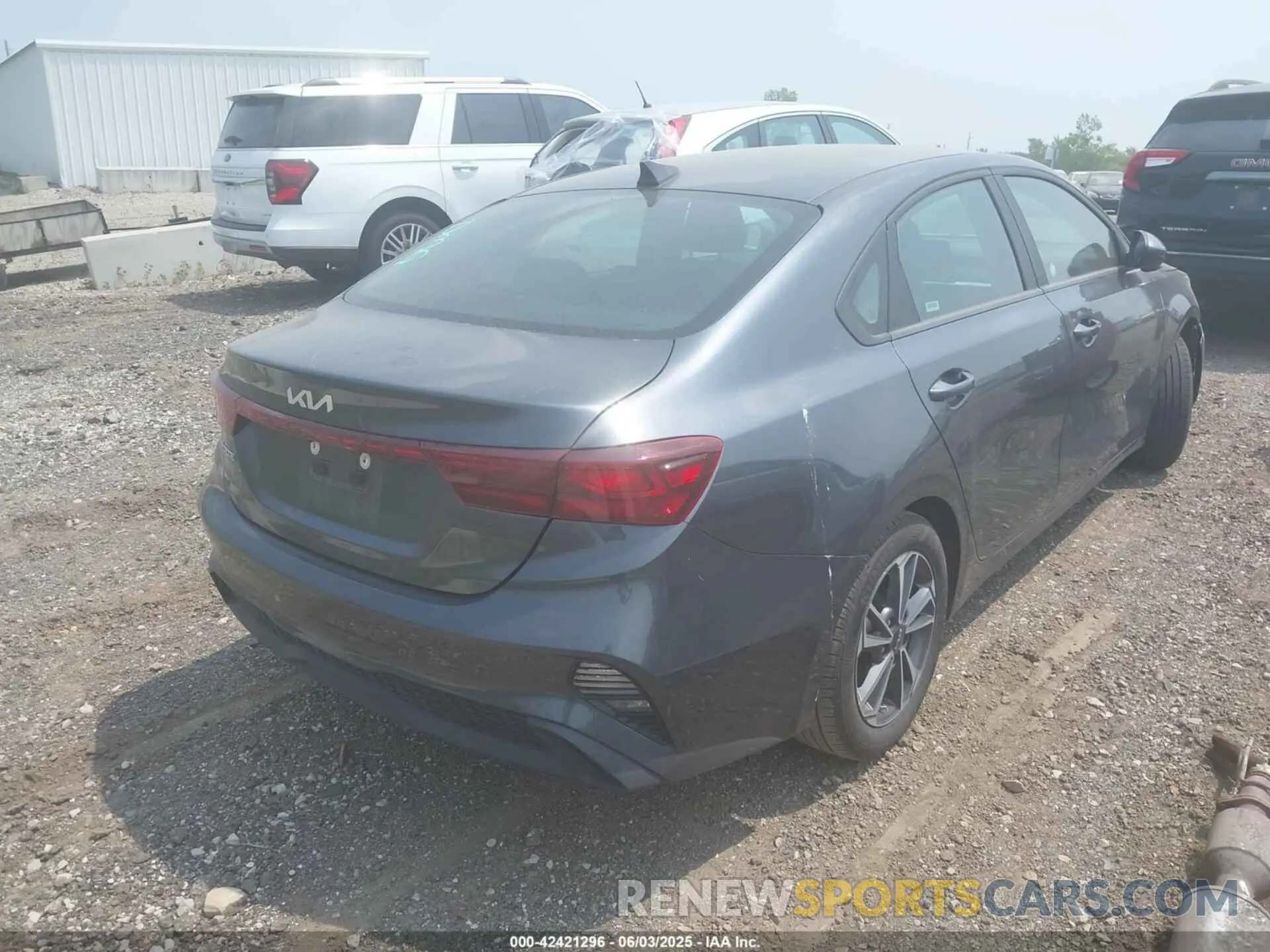 4 Photograph of a damaged car 3KPF24AD6RE732490 KIA FORTE 2024