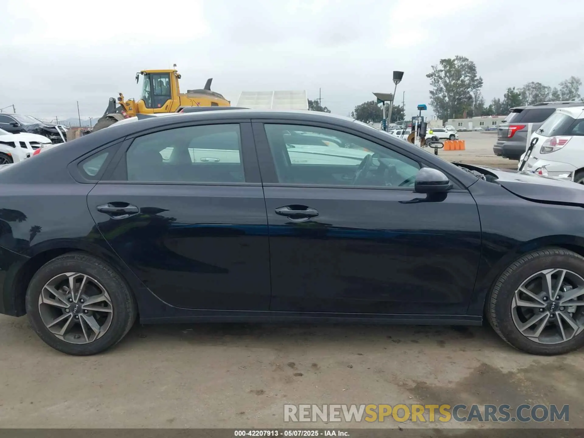 14 Photograph of a damaged car 3KPF24AD6RE747068 KIA FORTE 2024