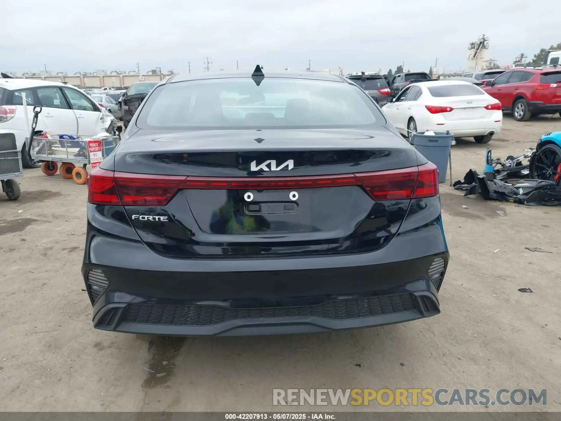 17 Photograph of a damaged car 3KPF24AD6RE747068 KIA FORTE 2024